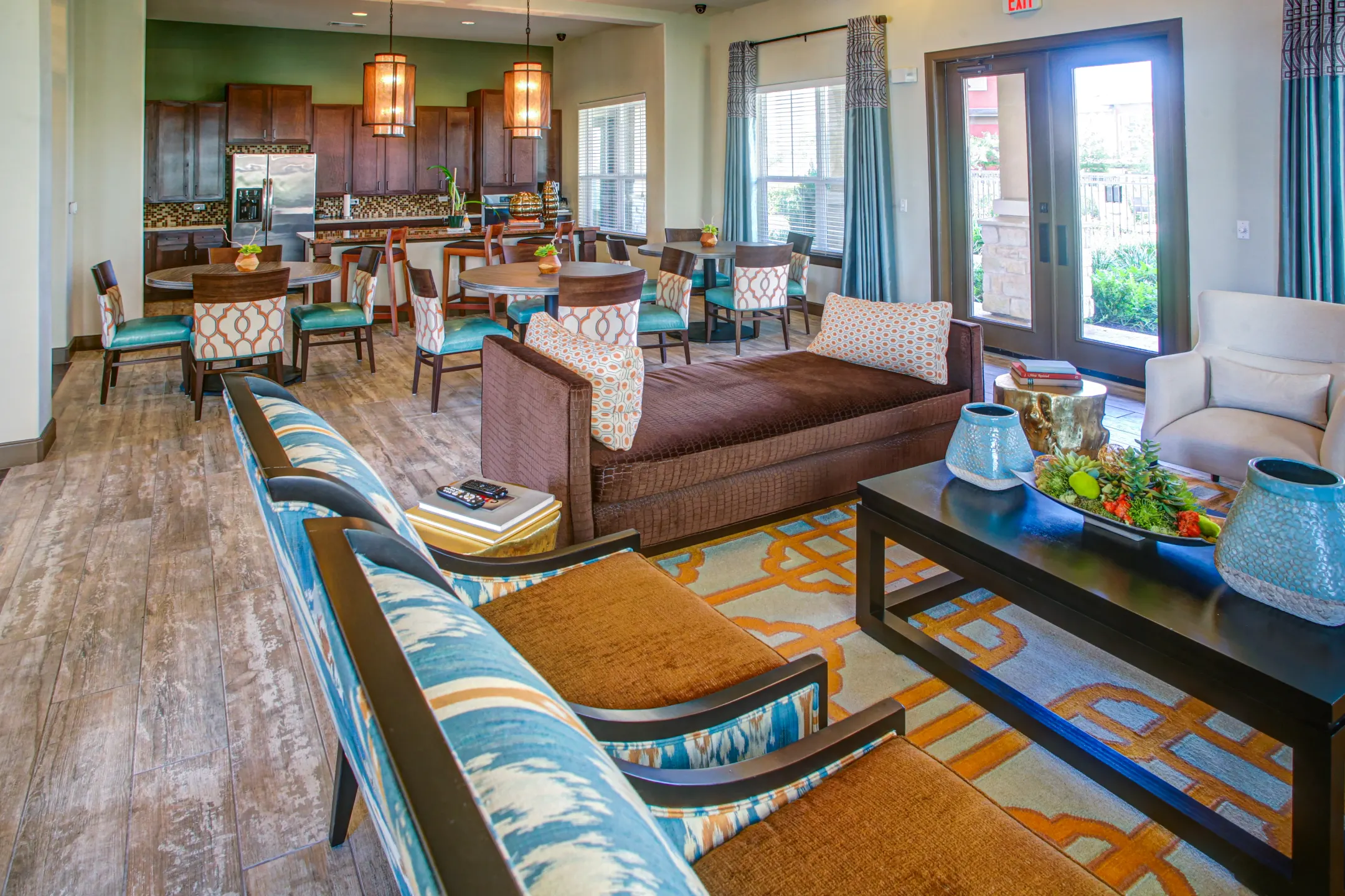 Living Room - Highland Villas Apartments - Bryan, TX