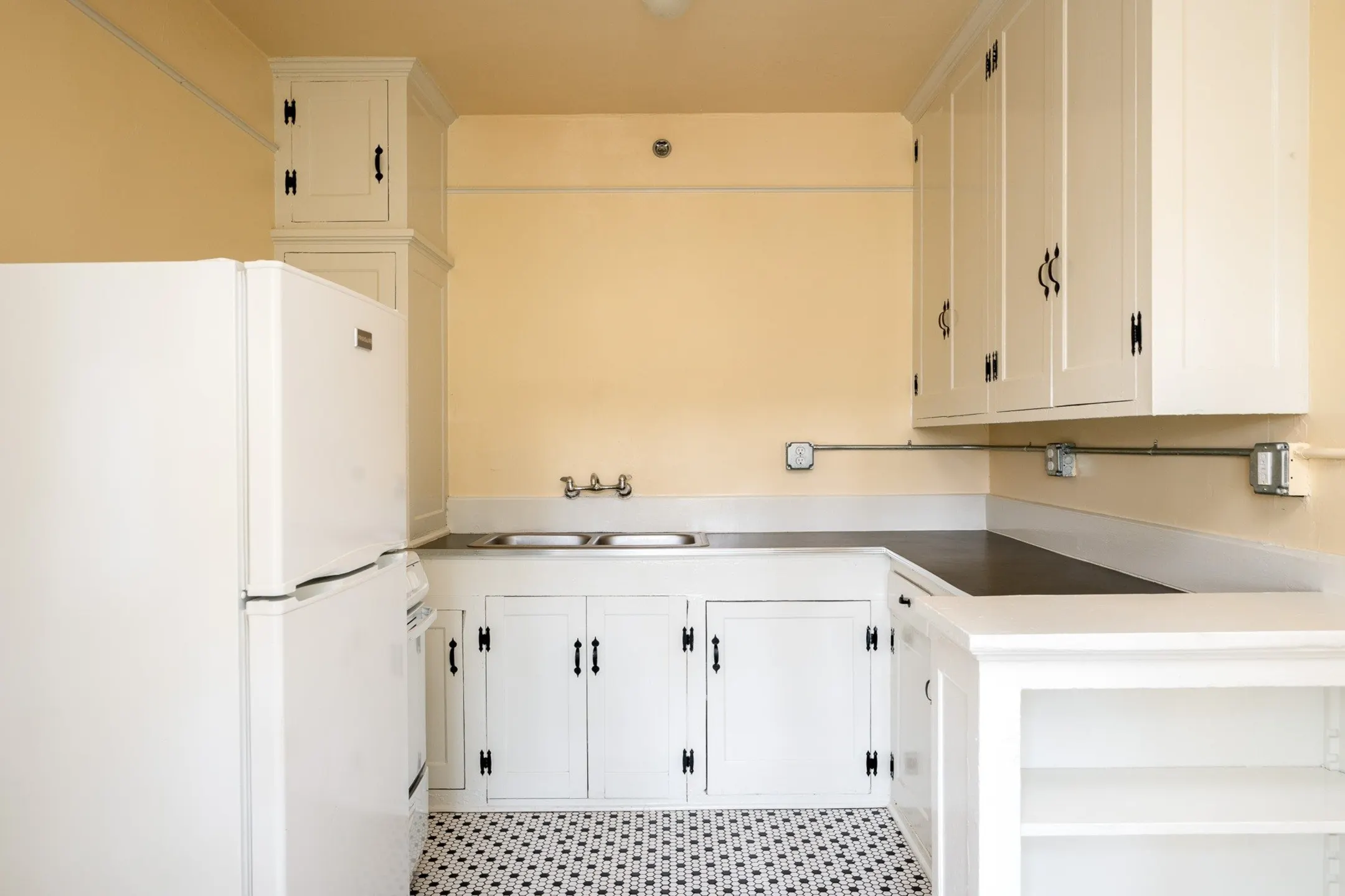 Kitchen - Mississippi Court - Portland, OR