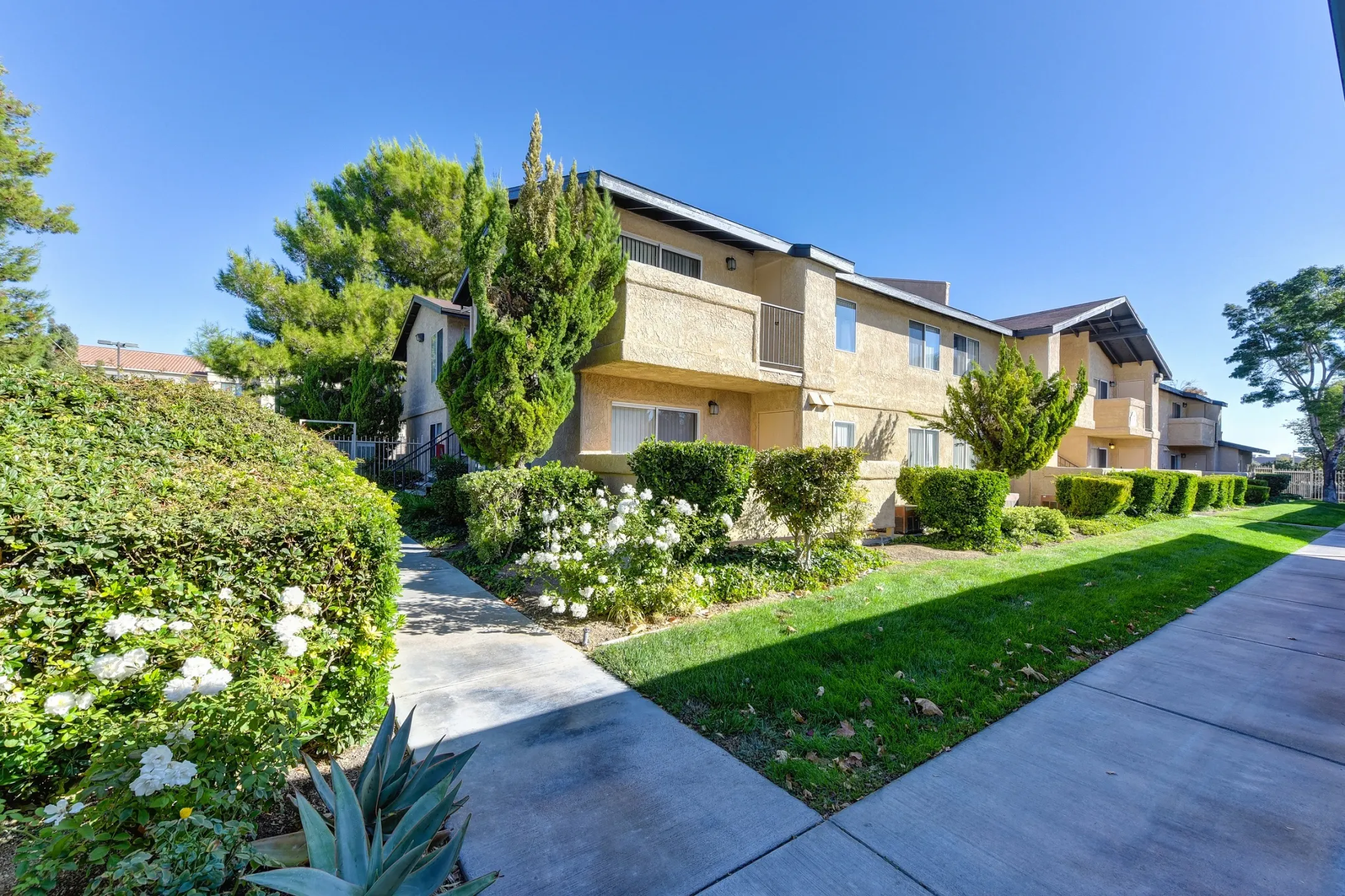 West Park Villas - 1800 W Avenue J12 | Lancaster, CA Apartments for ...