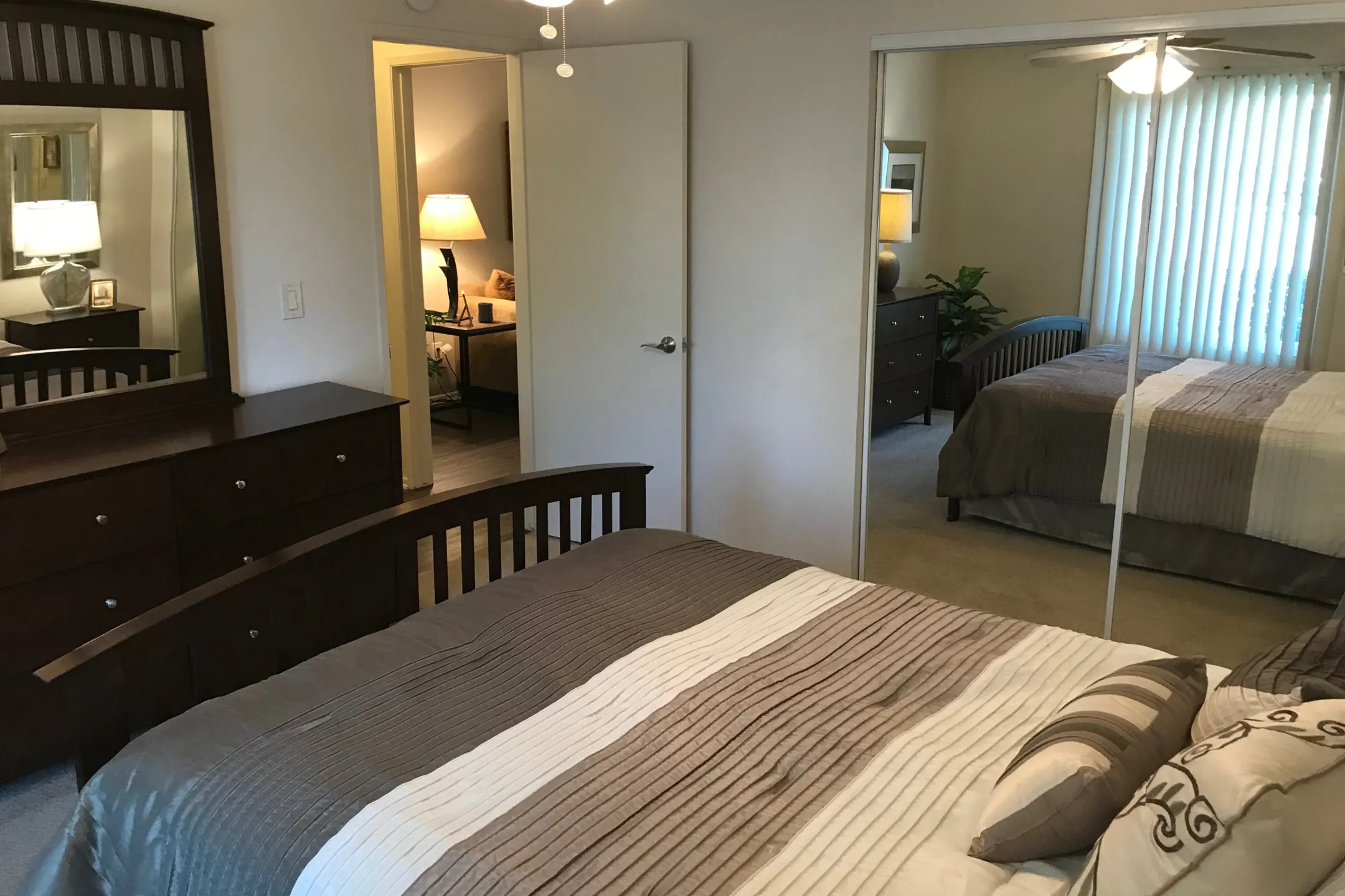 Bedroom - Casa De Jerardo - Riverside, CA