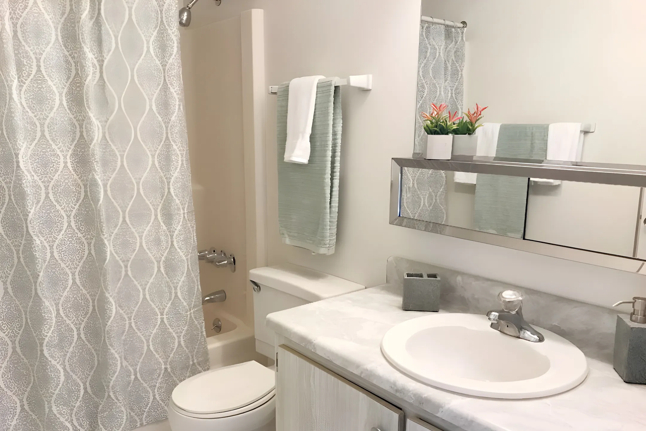 Regency Park Apartments Apartments Guilderland, NY 12084