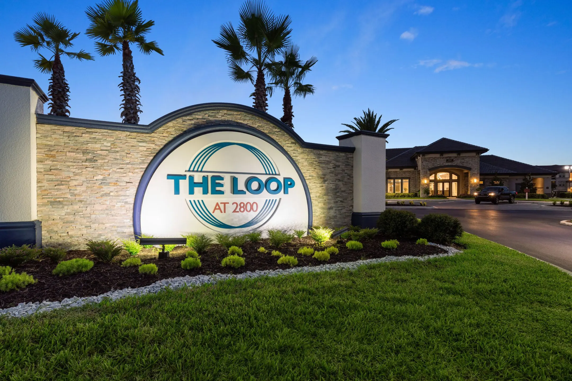 Community Signage - The Loop at 2800 - Sarasota, FL