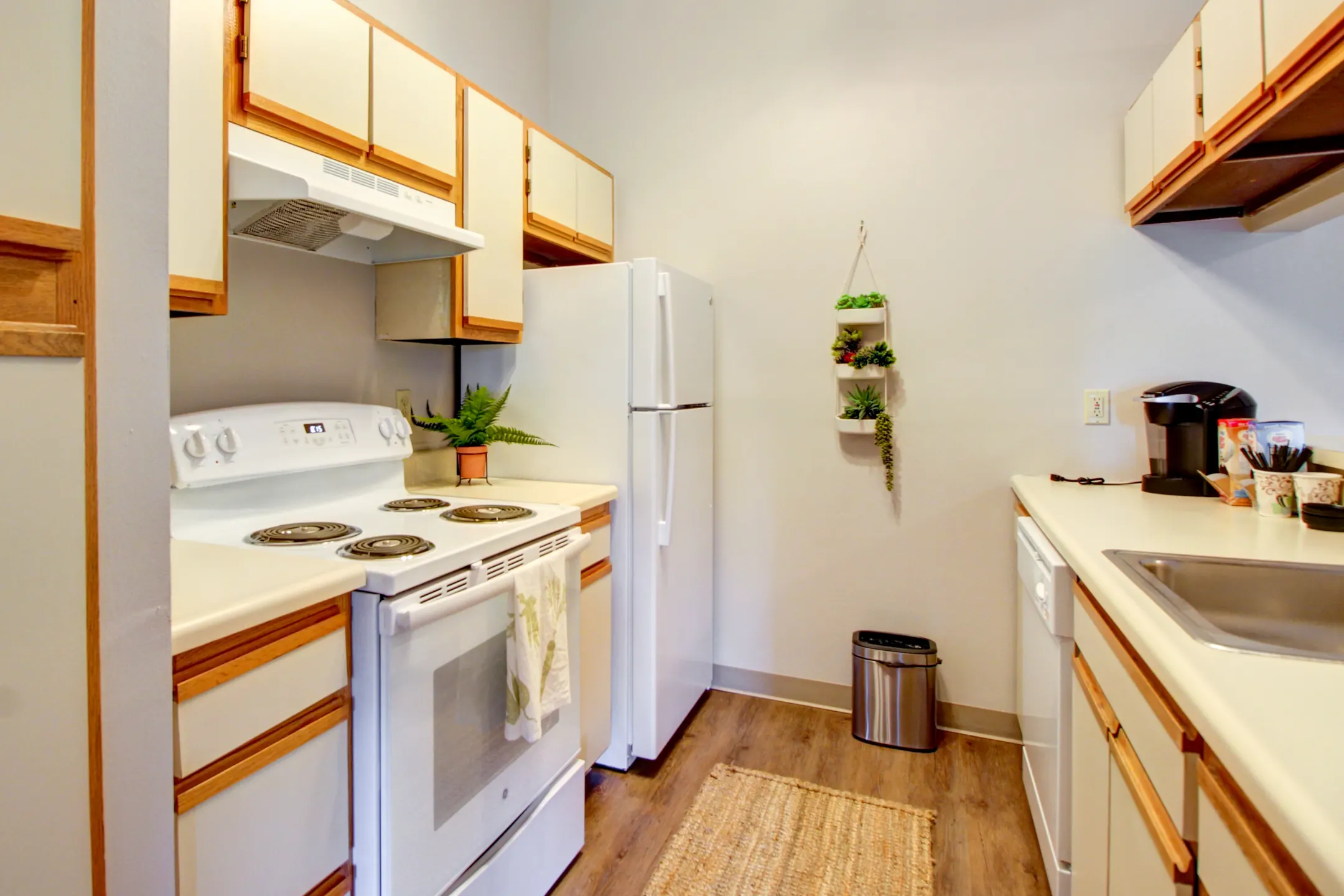 Lancaster Lakes Apartments Clarkston, MI 48346