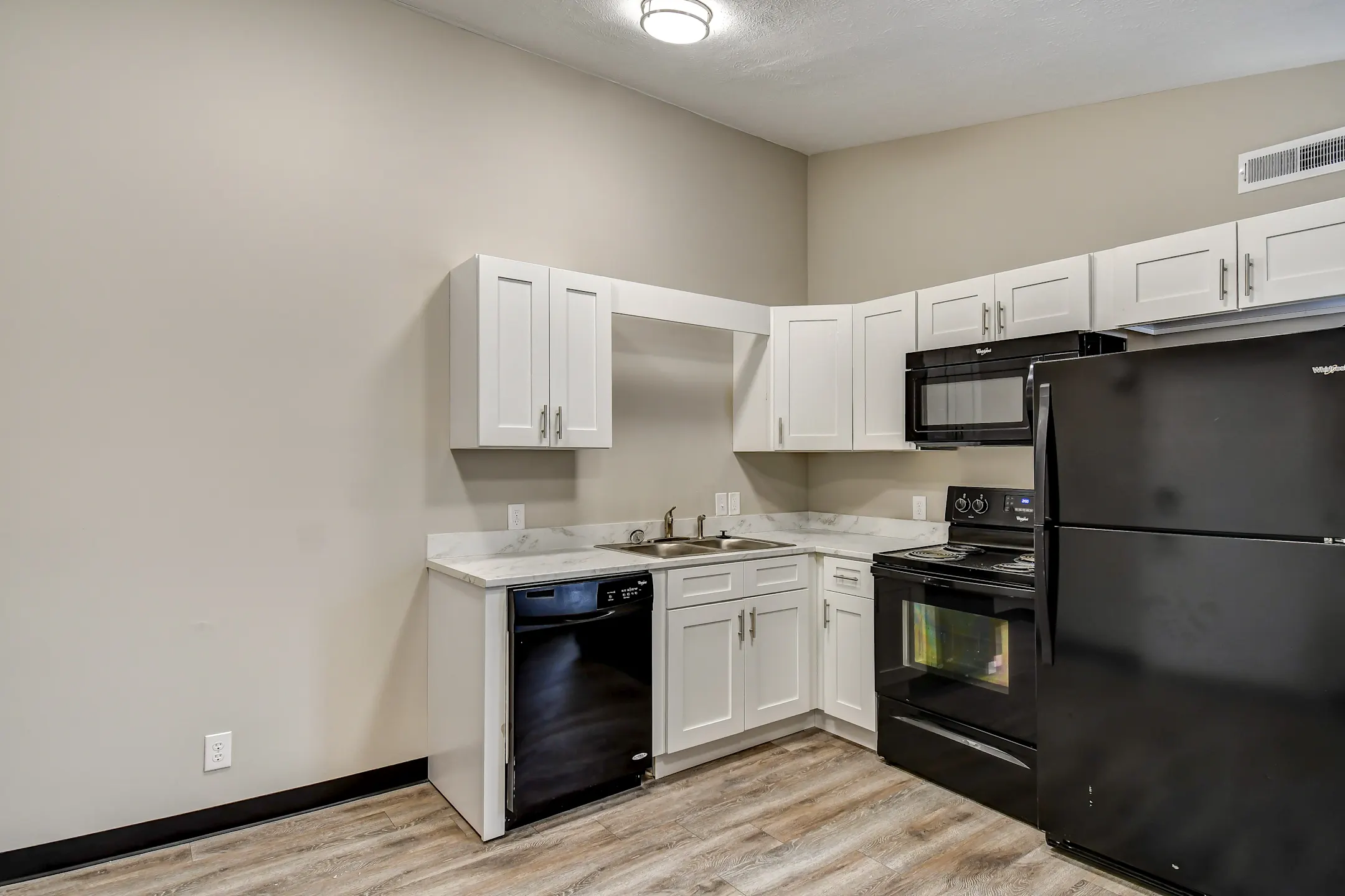 Kitchen - Kensington & Chesterfield - Muncie, IN