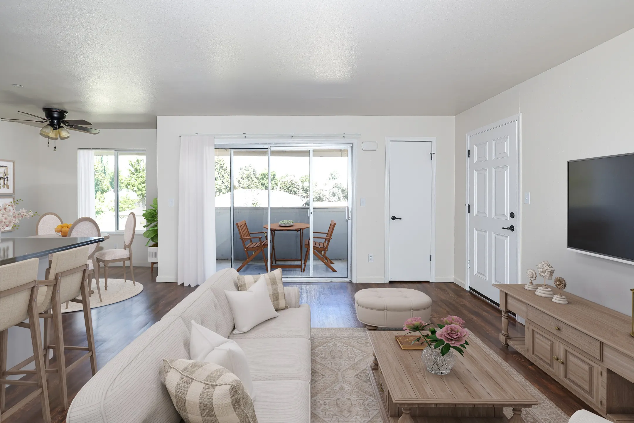 Living Room - Brookdale North Apartments - Merced, CA
