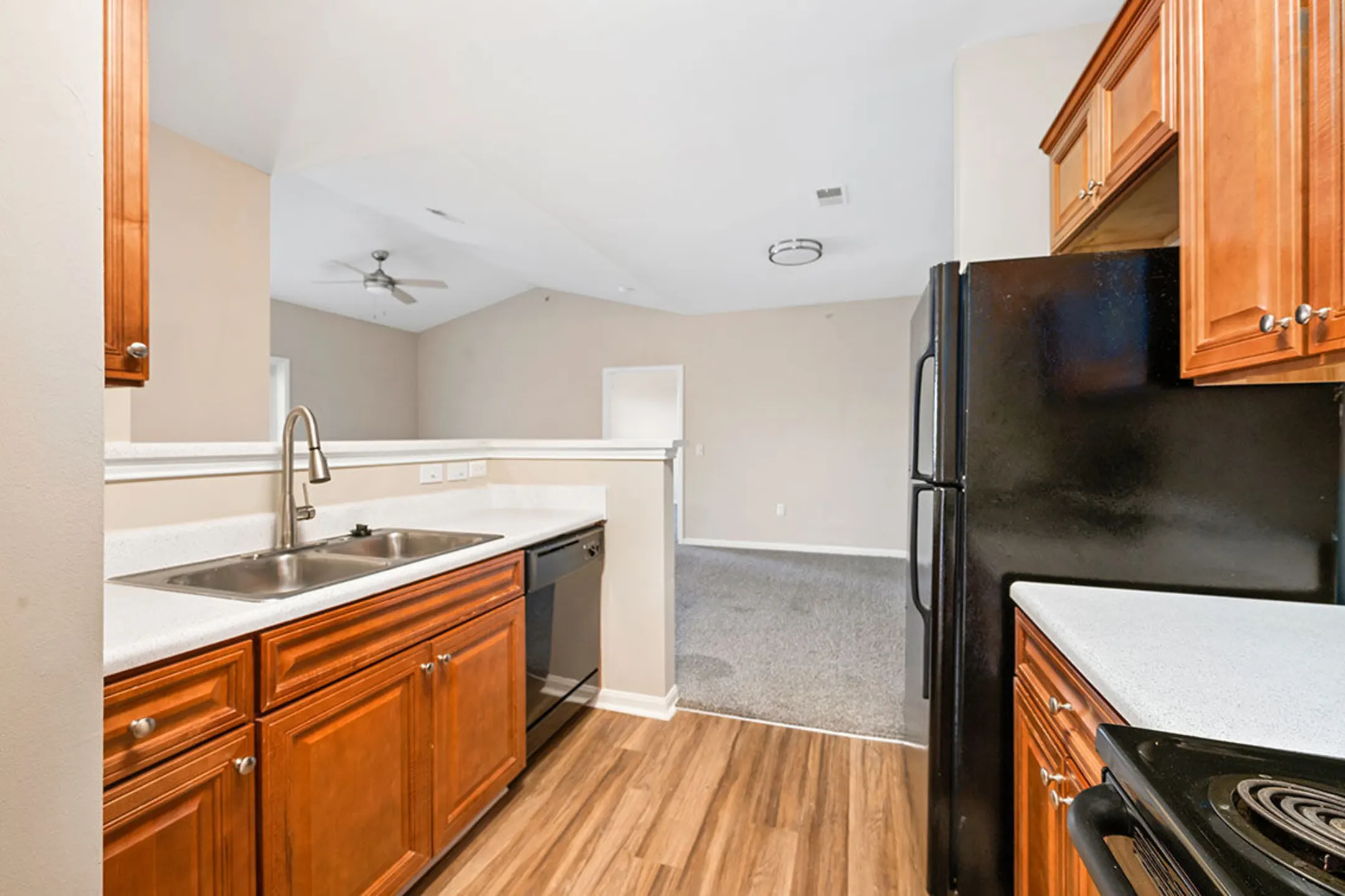 Houston Lake Apartment Community 2350 Houston Lake Rd Kathleen, GA