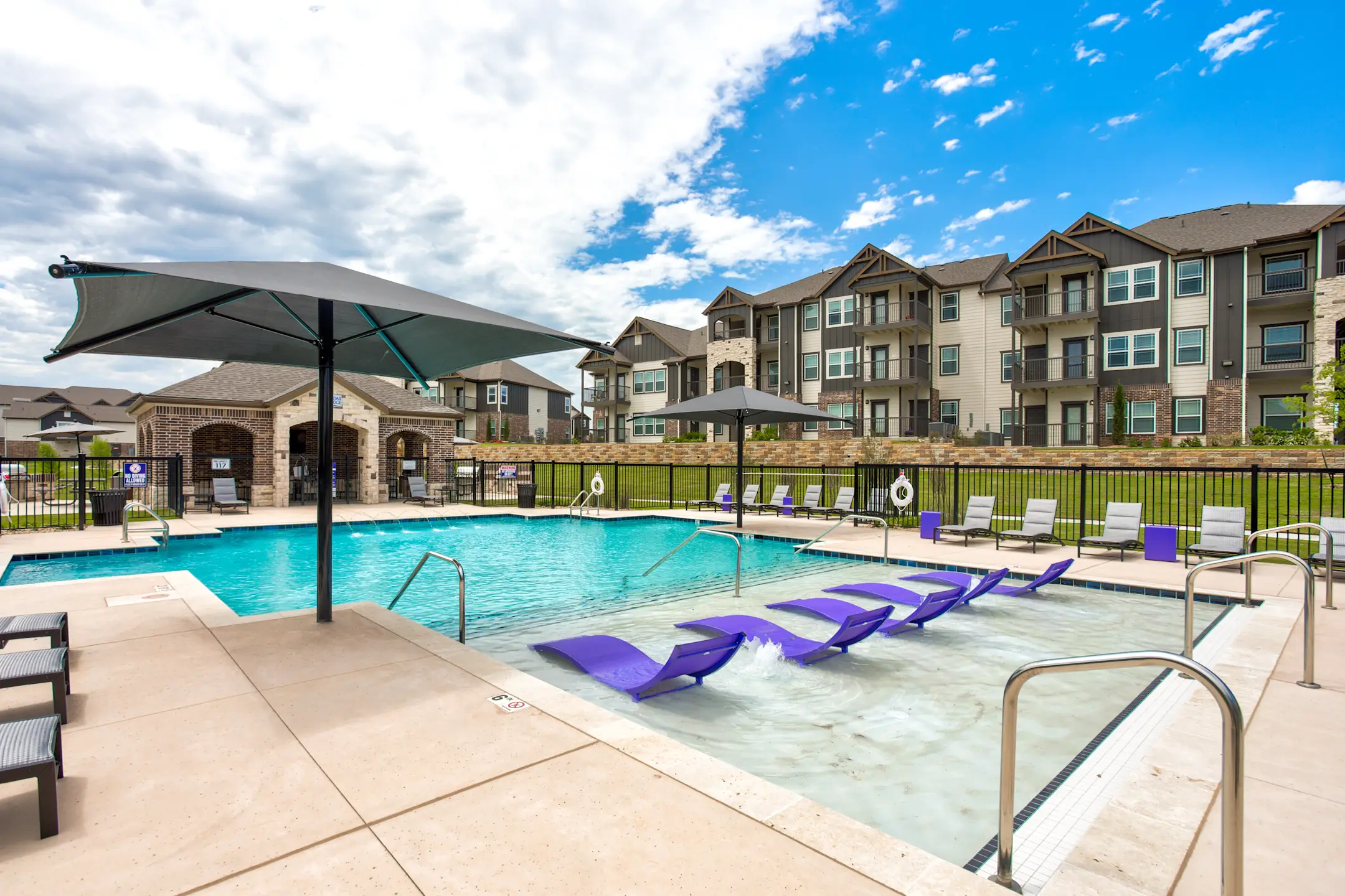 Pool - Cedar Ridge Apartments - Tulsa, OK