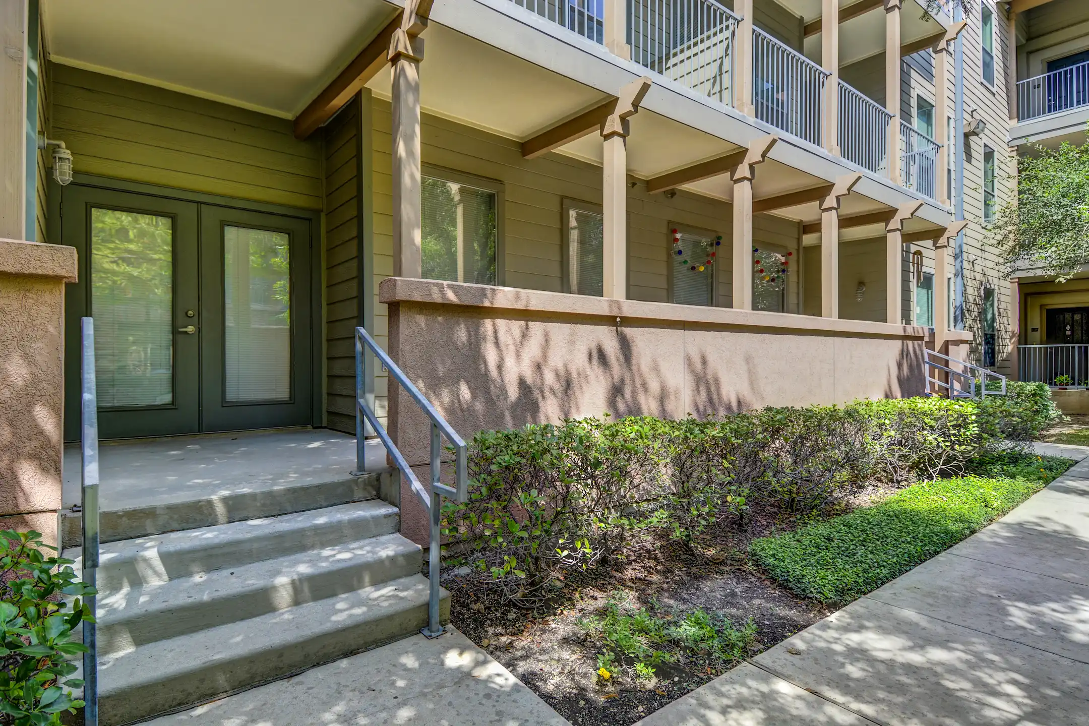 Refugio Place Apartment Homes 300 Labor St San Antonio, TX