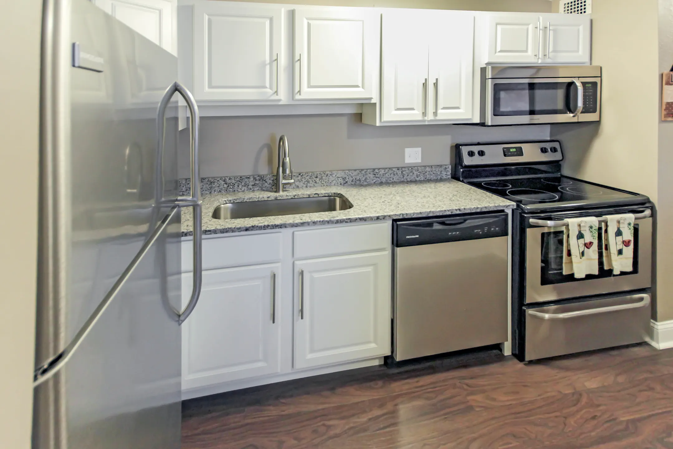 Bancroft Luxury Apartments 107 S Washington Ave Saginaw, MI Apartments for Rent Rent.