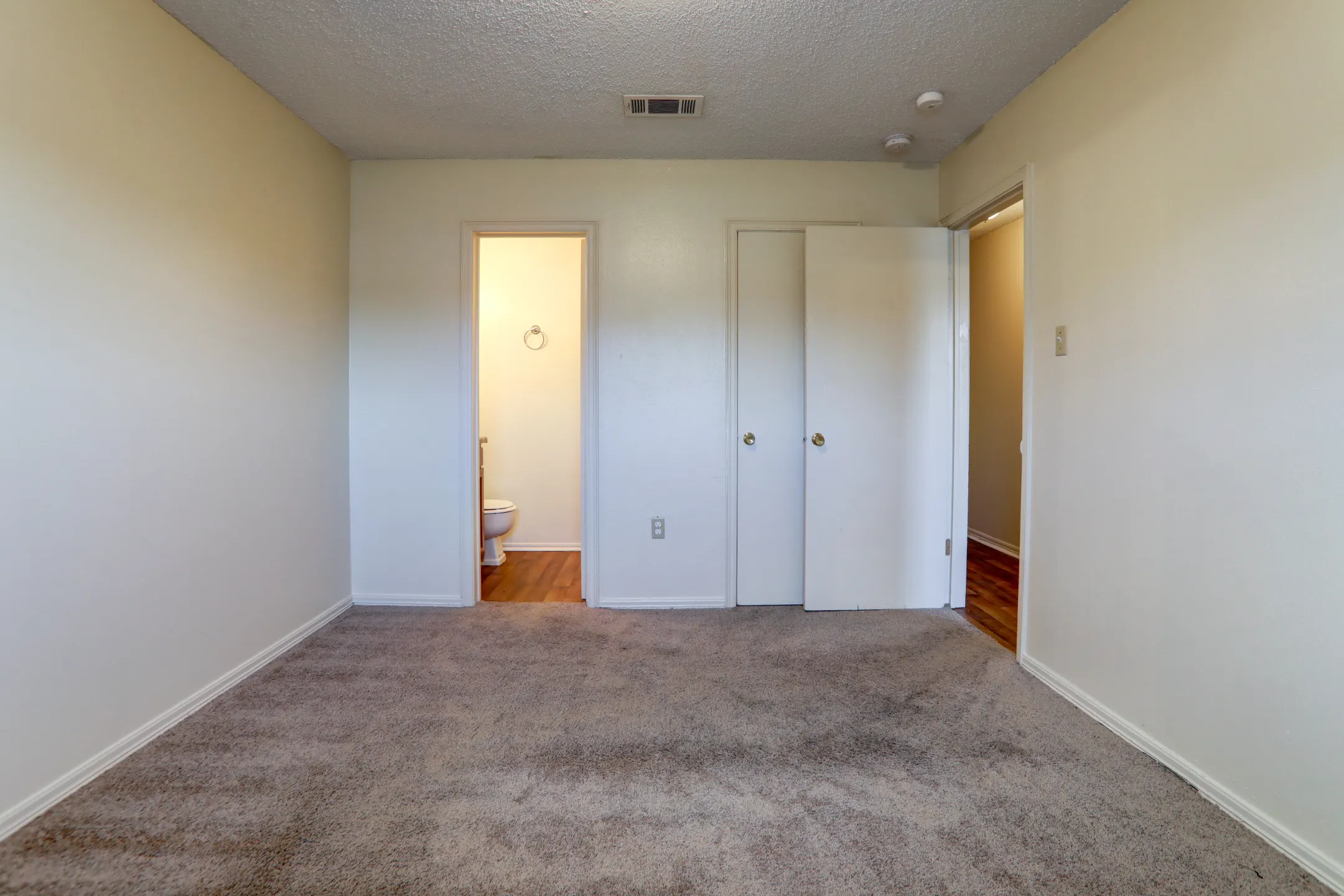 Broadmoor Plantation 10530 Florida Blvd Baton Rouge, LA Apartments