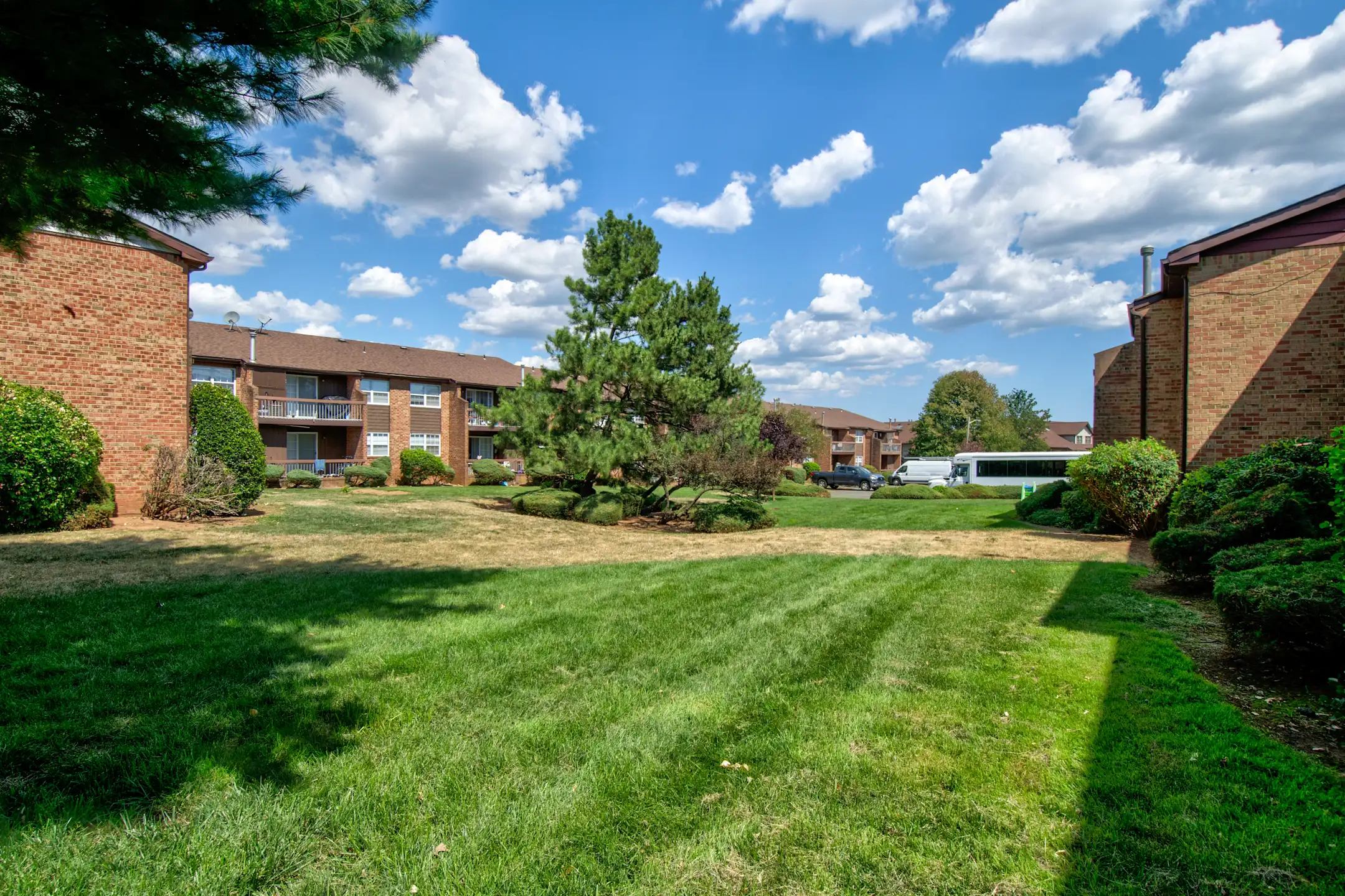 Woodbridge Terrace Apartments Woodbridge, NJ 07095