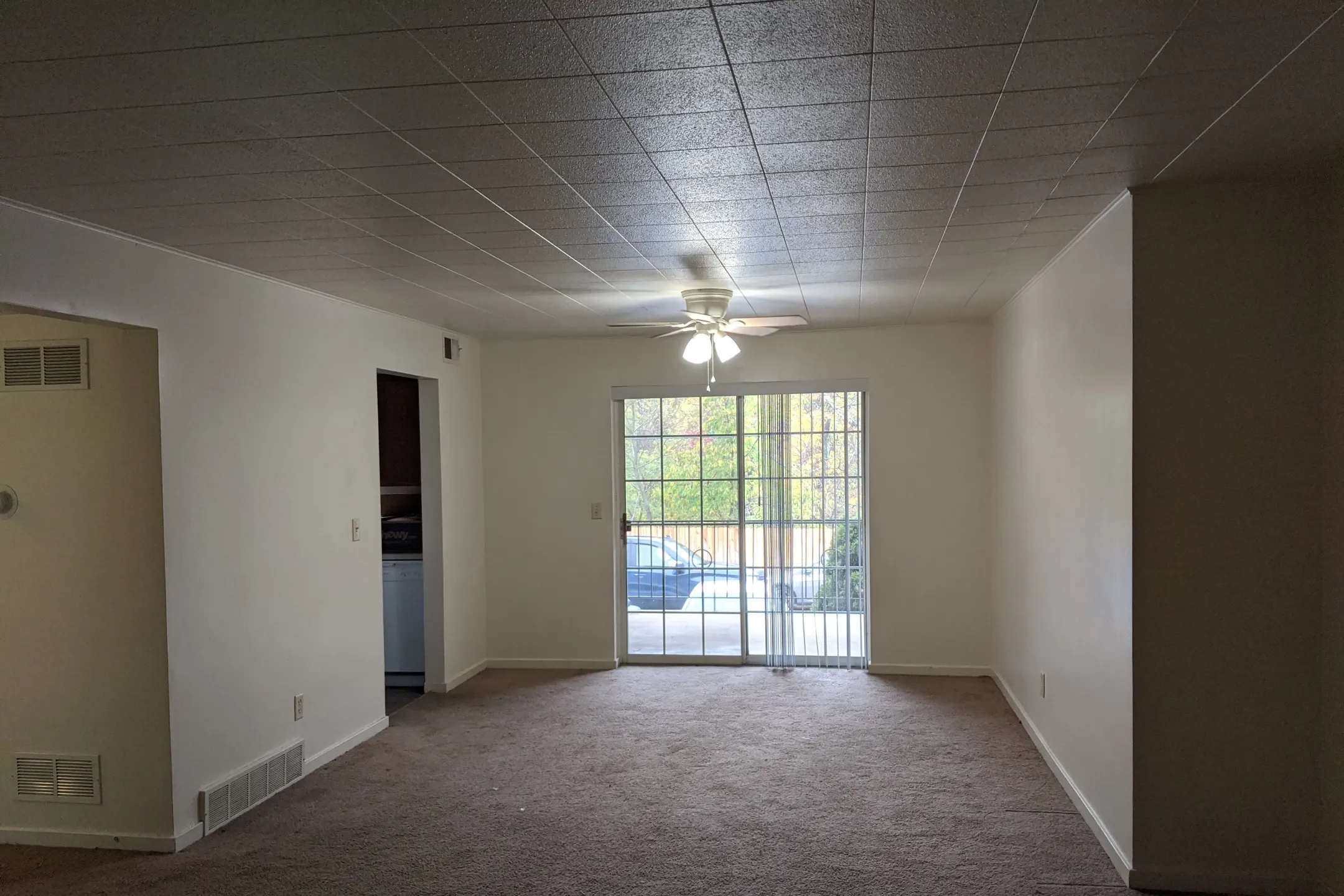 Living Room - Monroe Village Apartments - Monroeville, PA