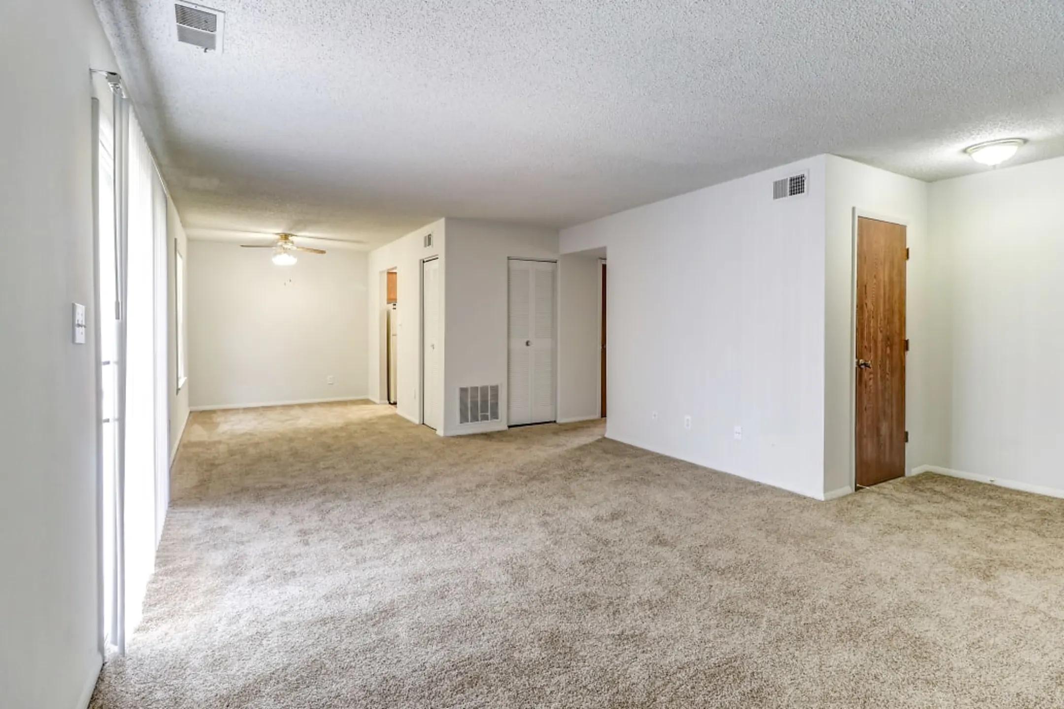 Ashley Pointe Apartments of Evansville Evansville, IN 47715