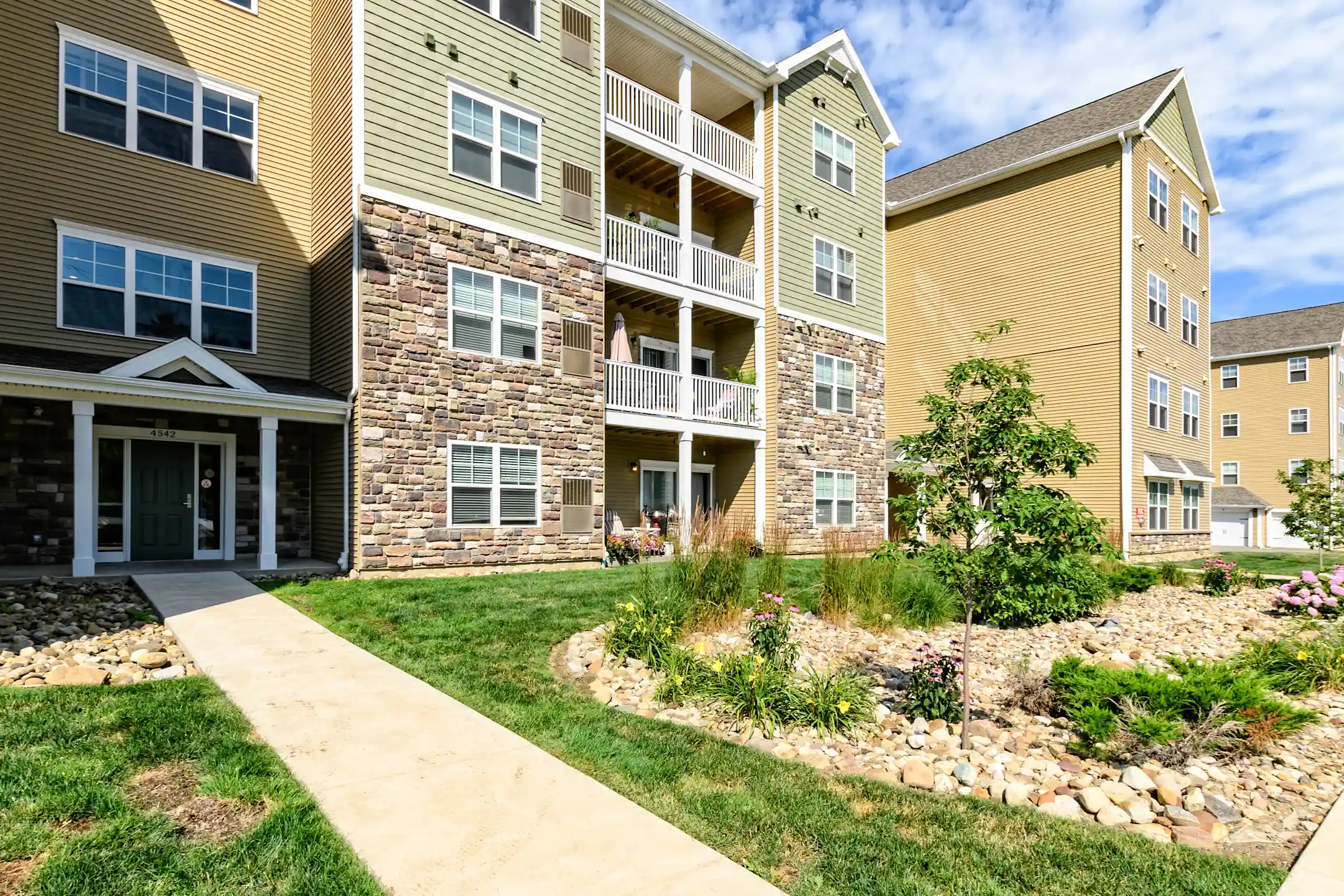 Building - The Hammocks At Millcreek Apartments - Erie, PA