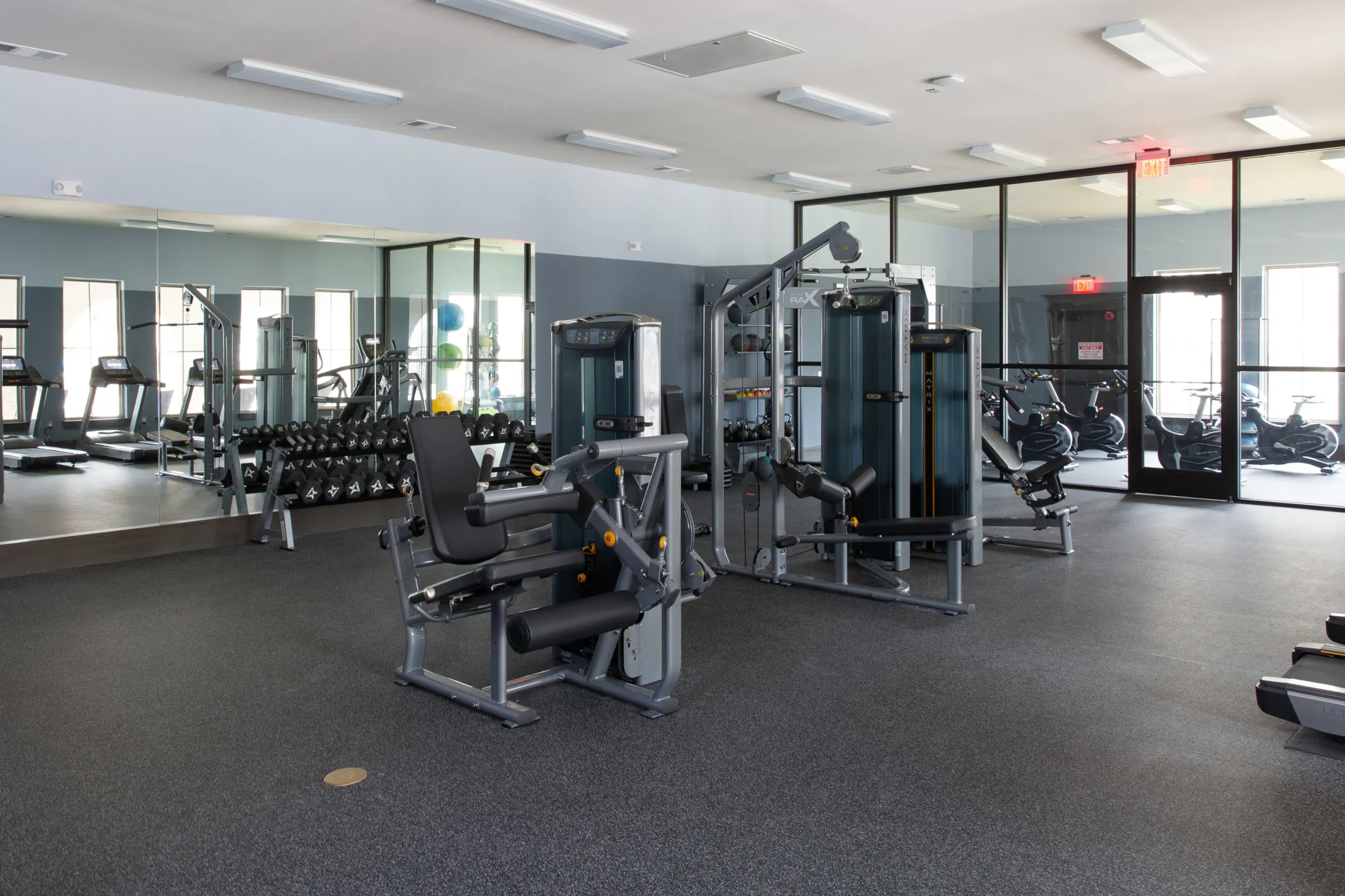 Fitness Weight Room - Oxford at Santa Clara - Pflugerville, TX