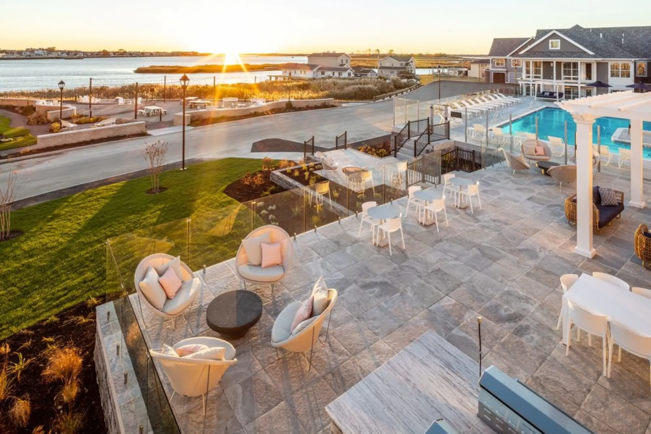 Avalon Harbor Isle Apartments Island Park, NY 11558