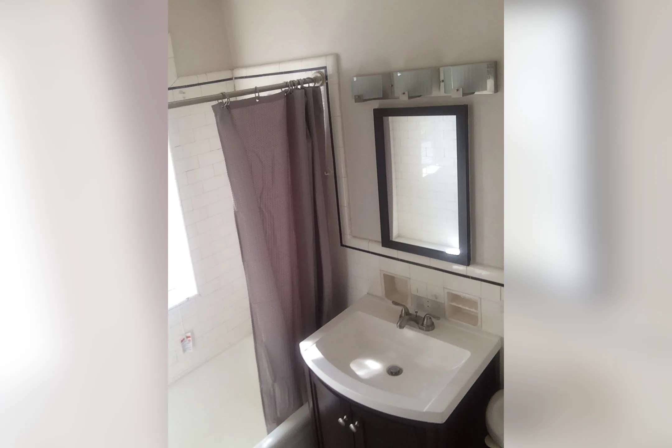 Bathroom - Silson Apartments - Detroit, MI