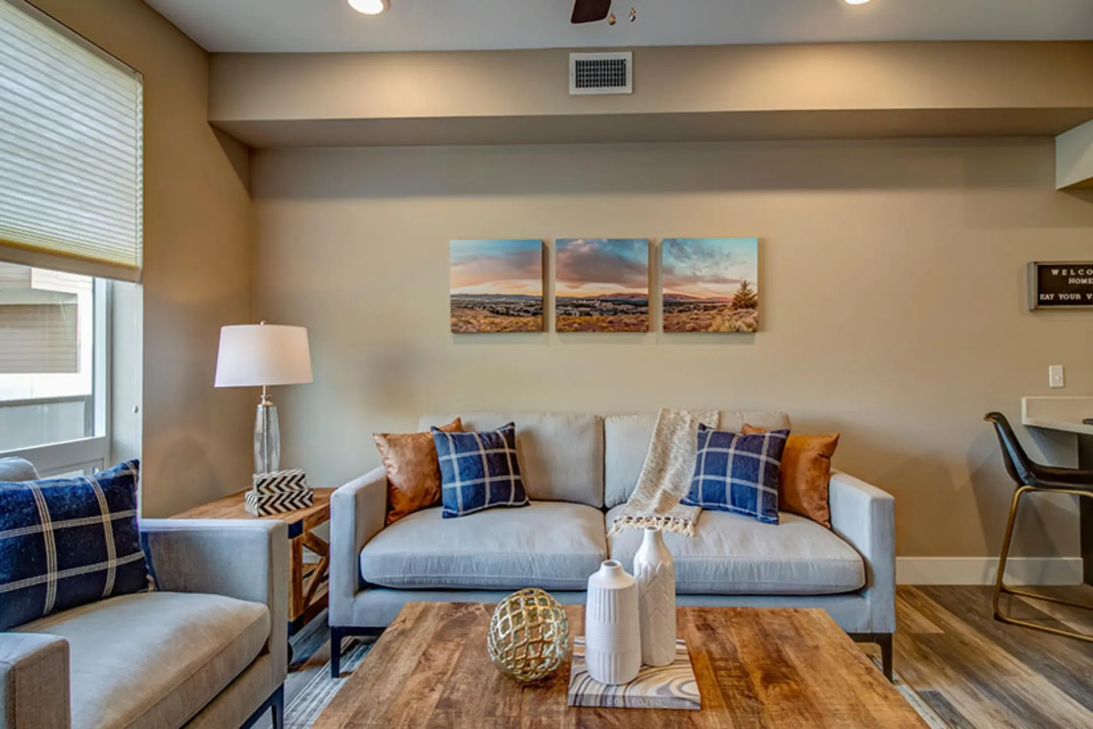 Living Room - Riverside Park Apartments - Reno, NV
