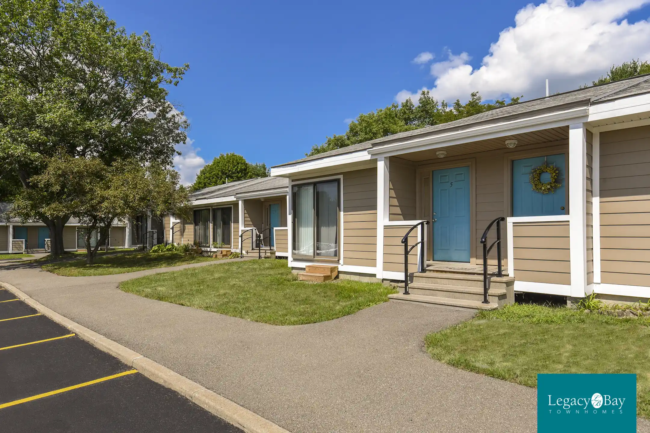 Legacy Bay Townhomes 436 Glenwood Rd Binghamton, NY Apartments for