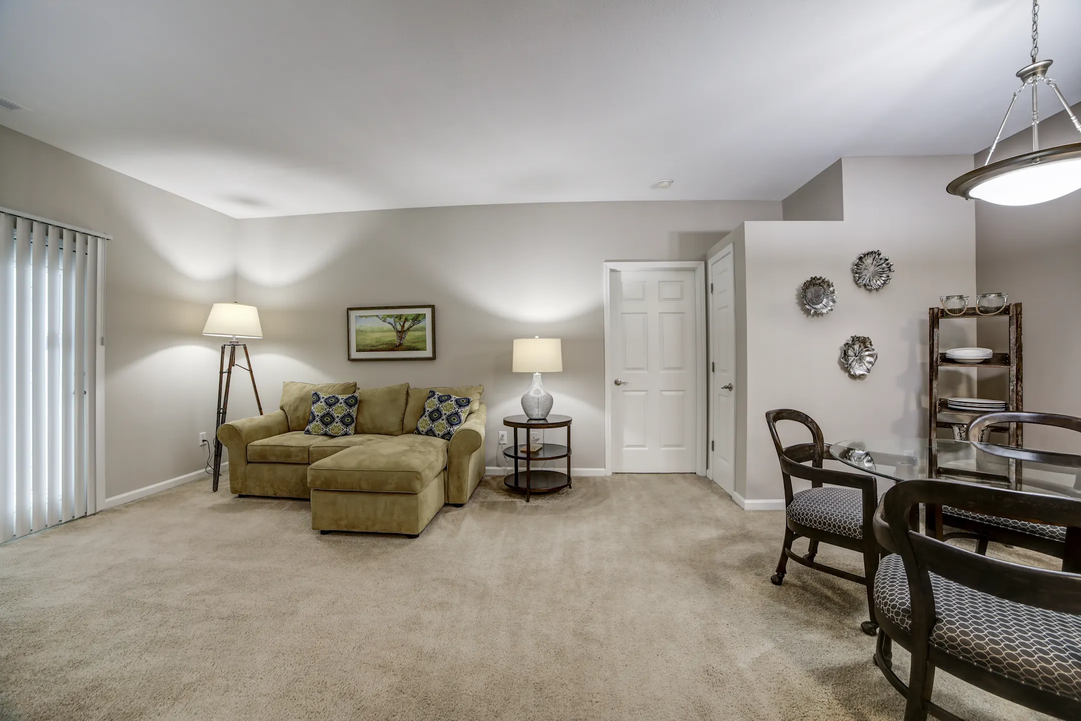 Auburn Hill Apartments 840 Auburn Hill Dr Indianapolis, IN