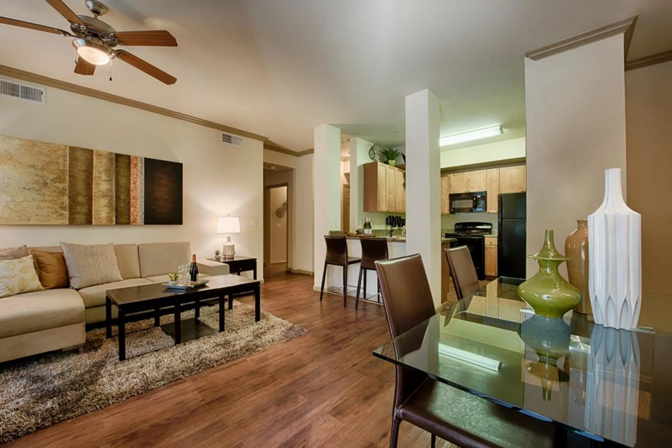 Living Room - Residences at 4225 - Phoenix, AZ