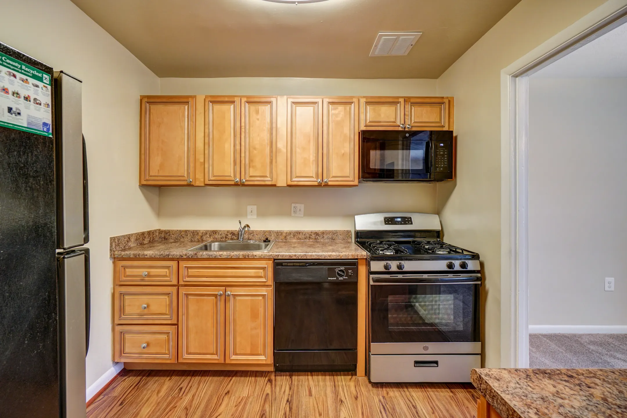 Summit Hills 1701 E West Hwy Silver Spring, MD Apartments for Rent