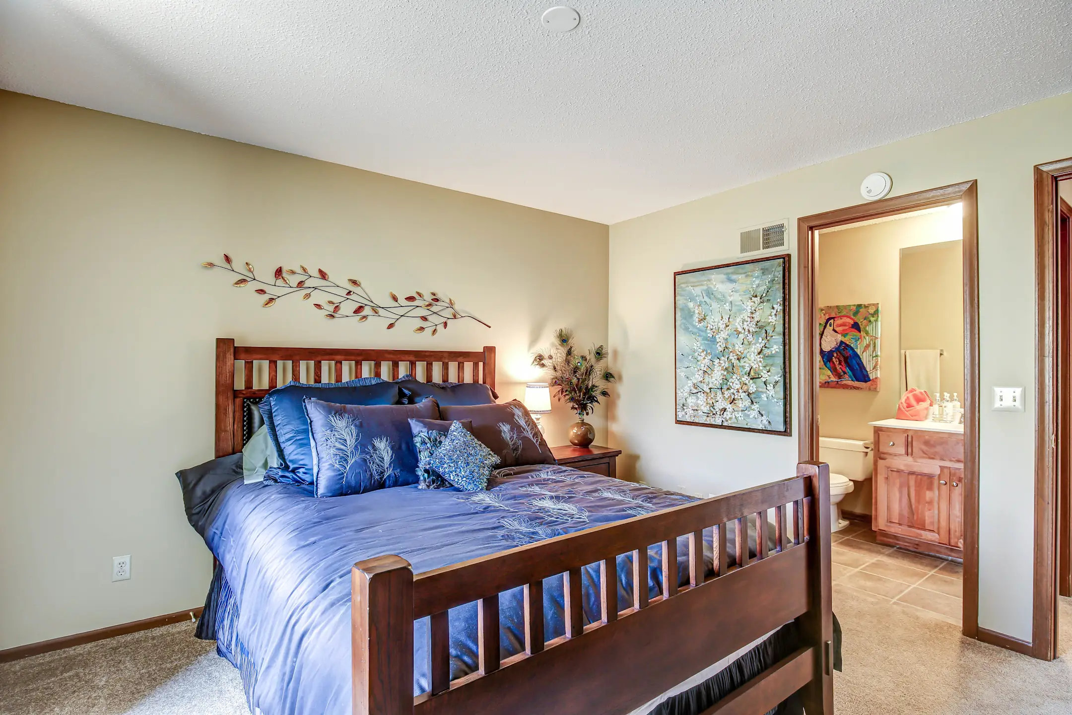 Pinegate Apartments Merriam, KS 66202