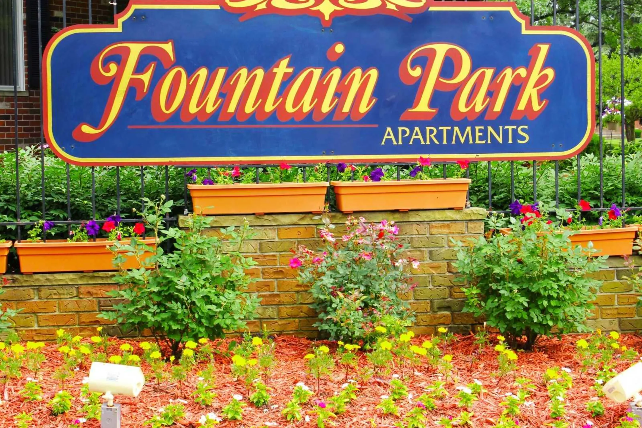 Fountain Park South - 13861 Strathcona St | Southgate, MI Apartments ...