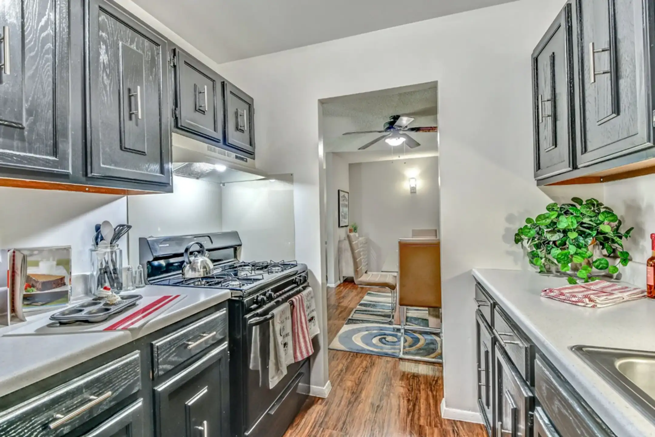 Park West Apartments 1800 Park West Boulevard Griffith, IN