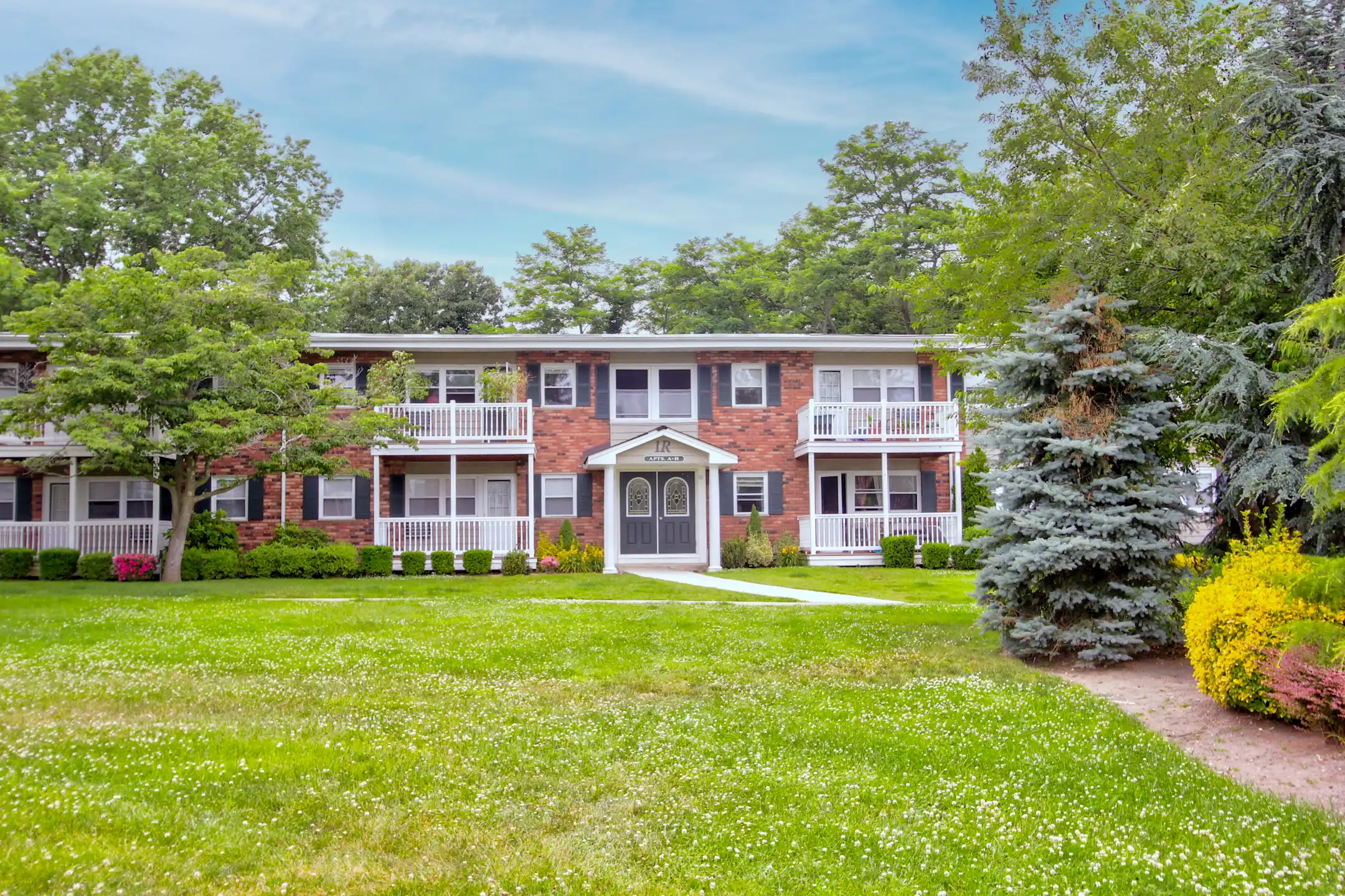 Fairfield Pines East Apartments Riverhead, NY 11901