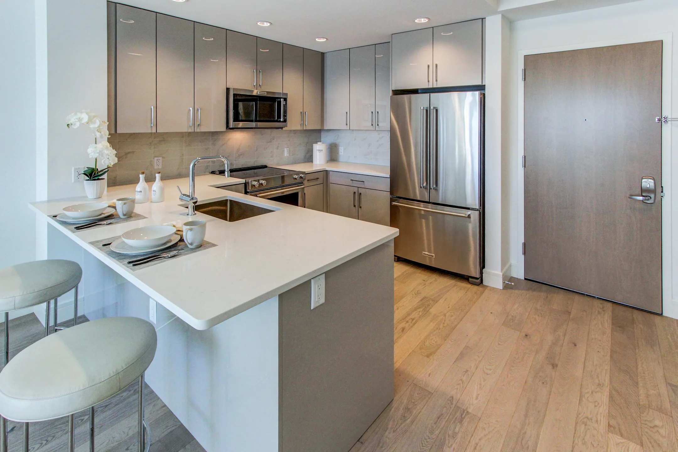 The Centre Apartments Cliffside Park, NJ 07010