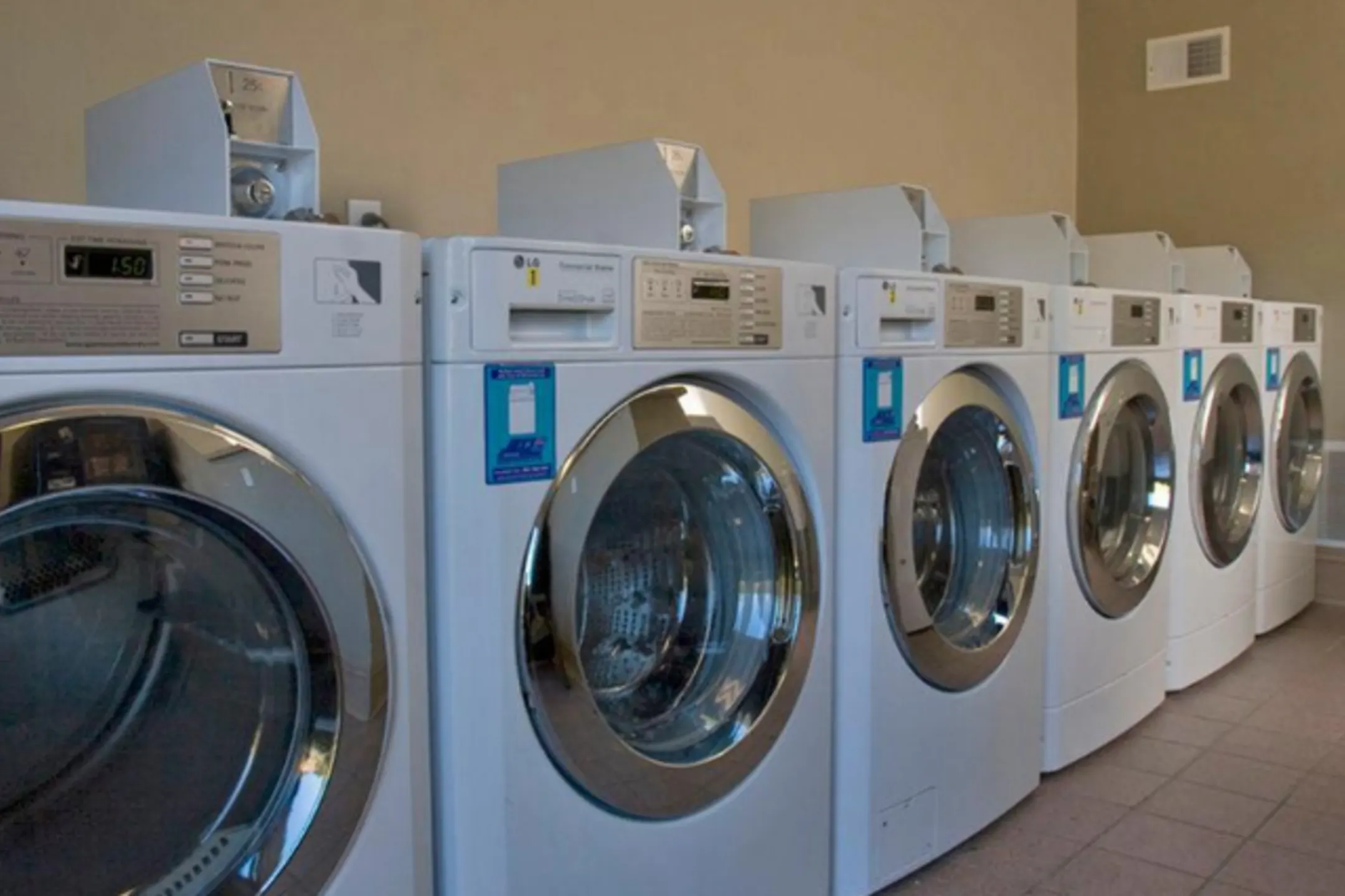 Boulder Creek Of Vantage Pointe 10400 Pavilion Way Louisville, KY Apartments for Rent Rent.