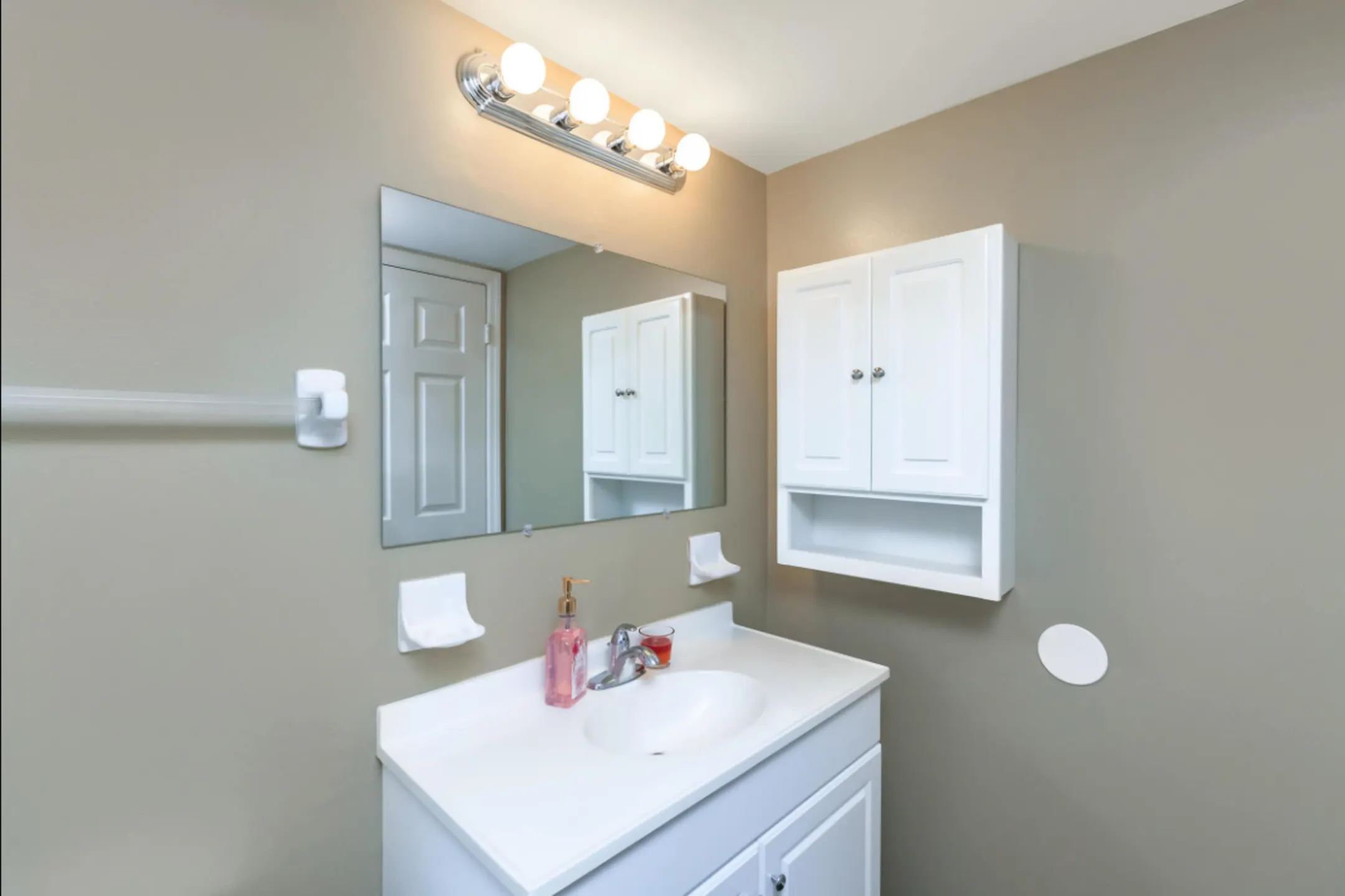Bathroom - Whispering Oaks Apartments - Orange City, FL