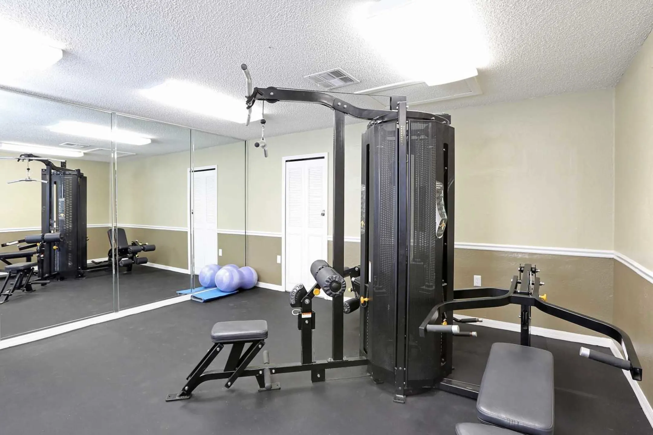 Fitness Weight Room - Village Townhomes At Lake Orlando - Orlando, FL
