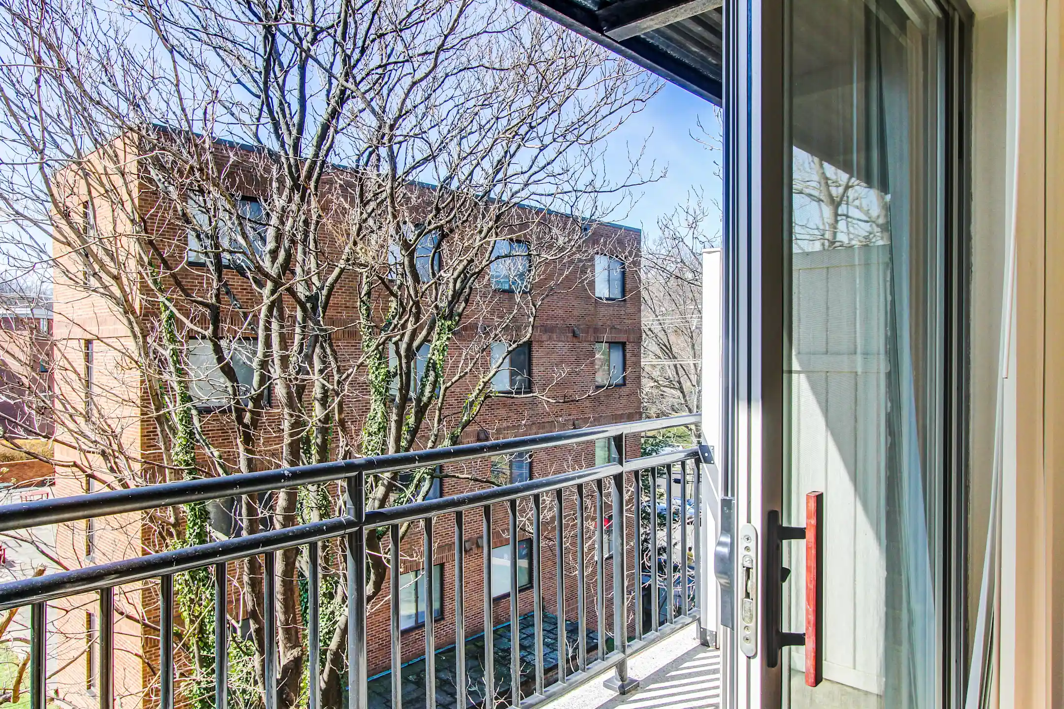 Robin Towers 1215 Fort Myer Dr Arlington, VA Apartments for Rent