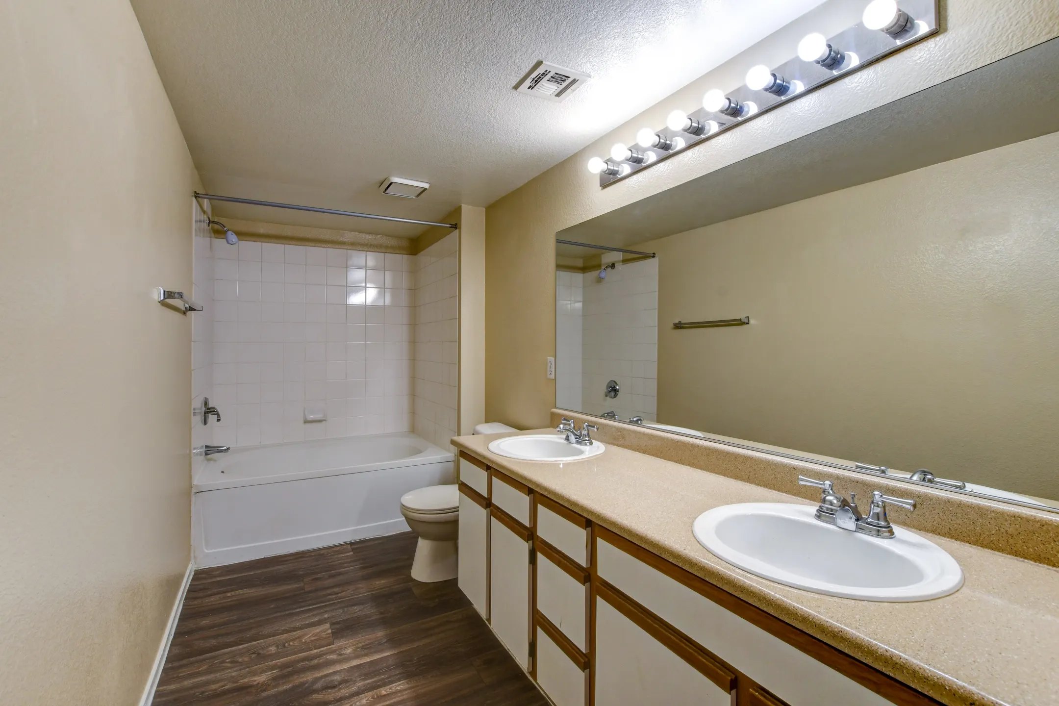 Bathroom - Pinehurst - Las Vegas, NV
