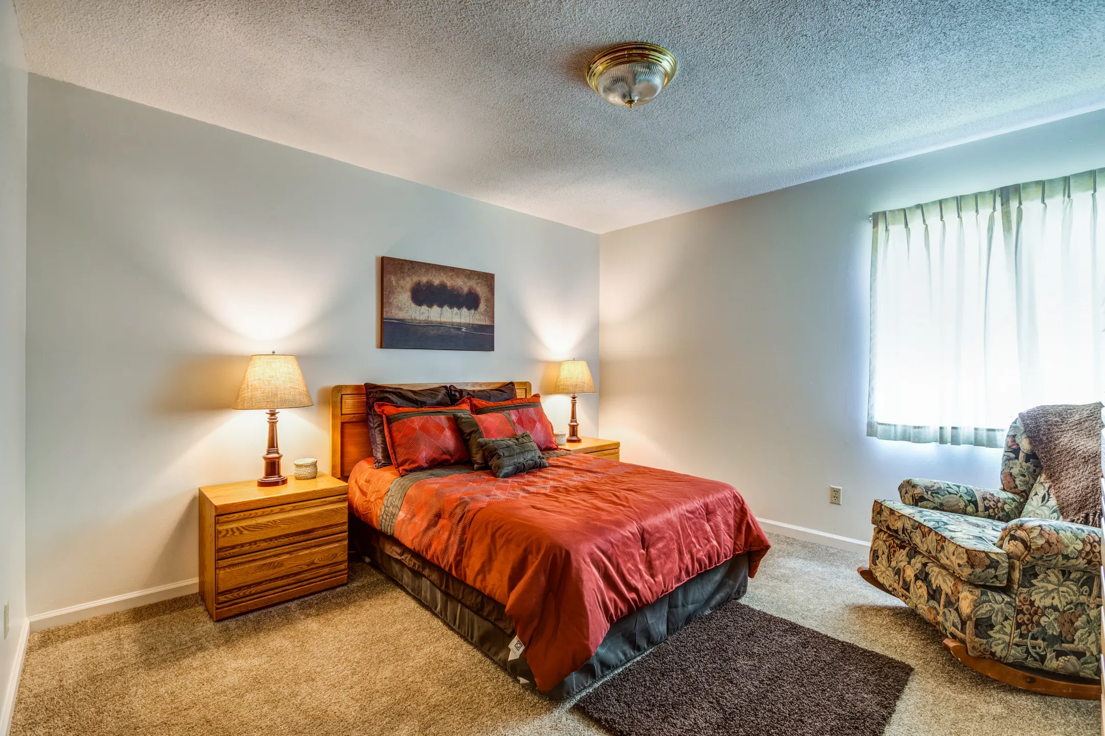Bedroom - Emerald Court Apartments - Iowa City, IA