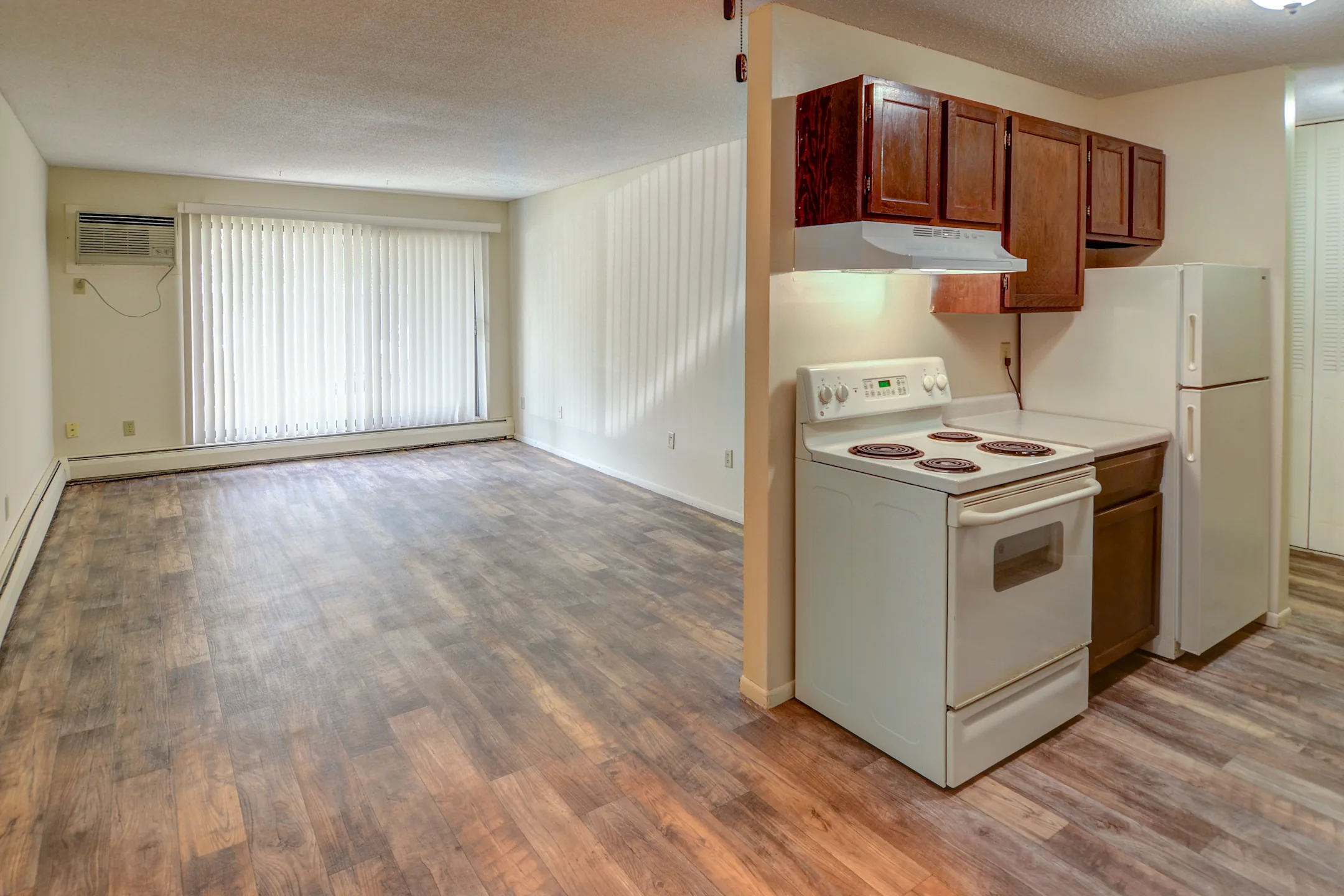 Eastgate Apartments 6048 Upper 51st St N Oakdale, MN Apartments for