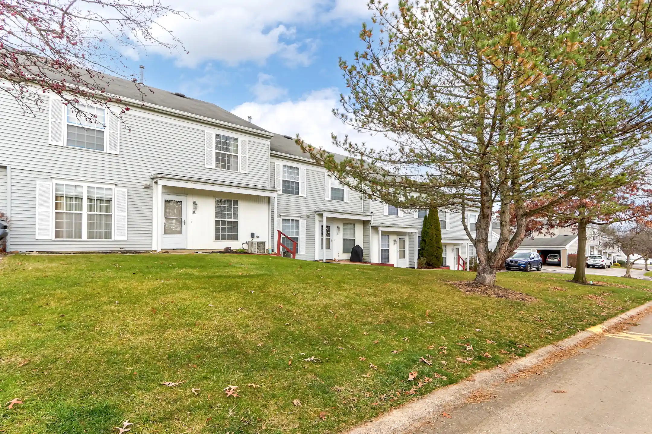 Windsor Park Estates 1335 Vale Dr Copley, OH Apartments for Rent