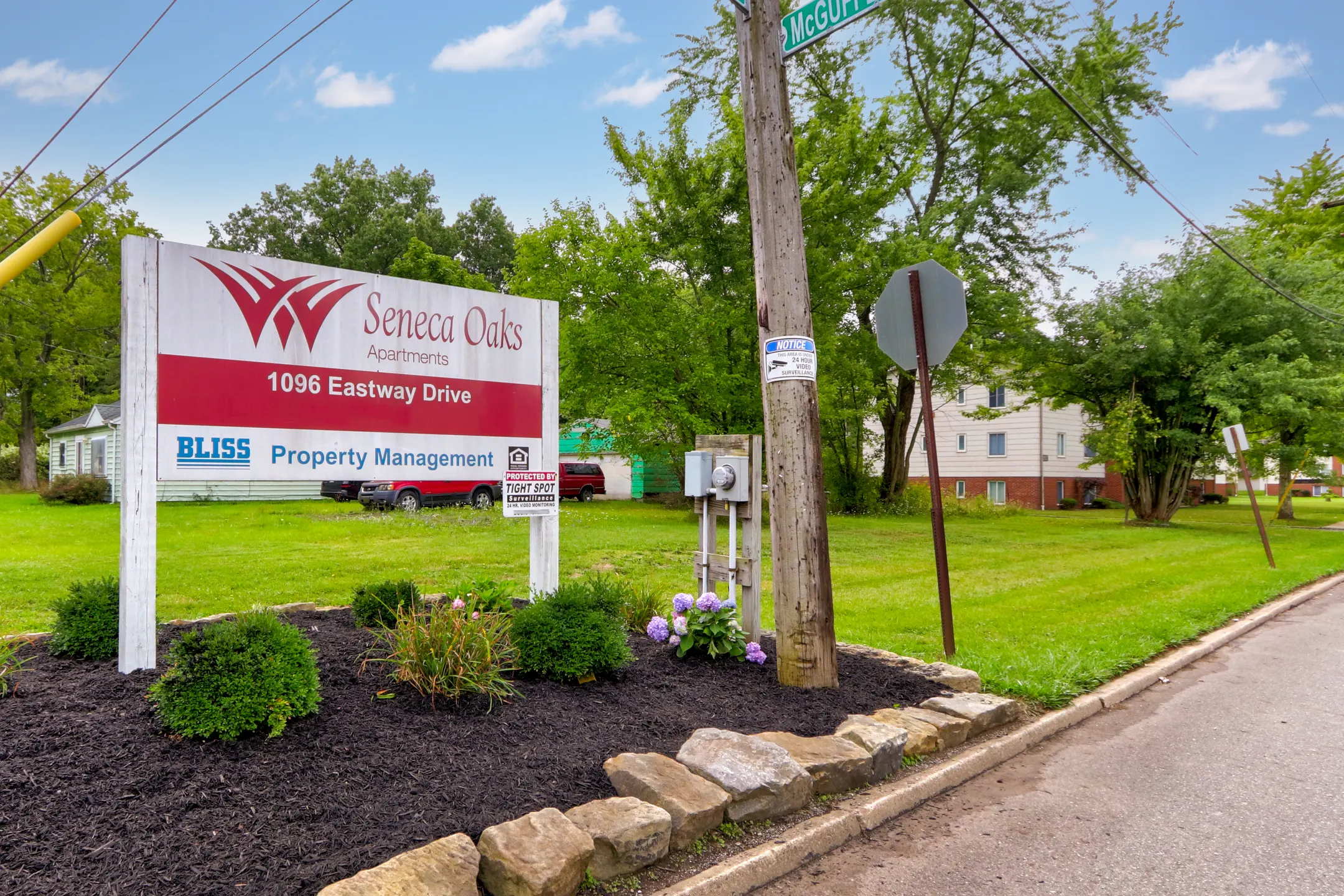 Community Signage - Seneca Oaks Apartments - Youngstown, OH
