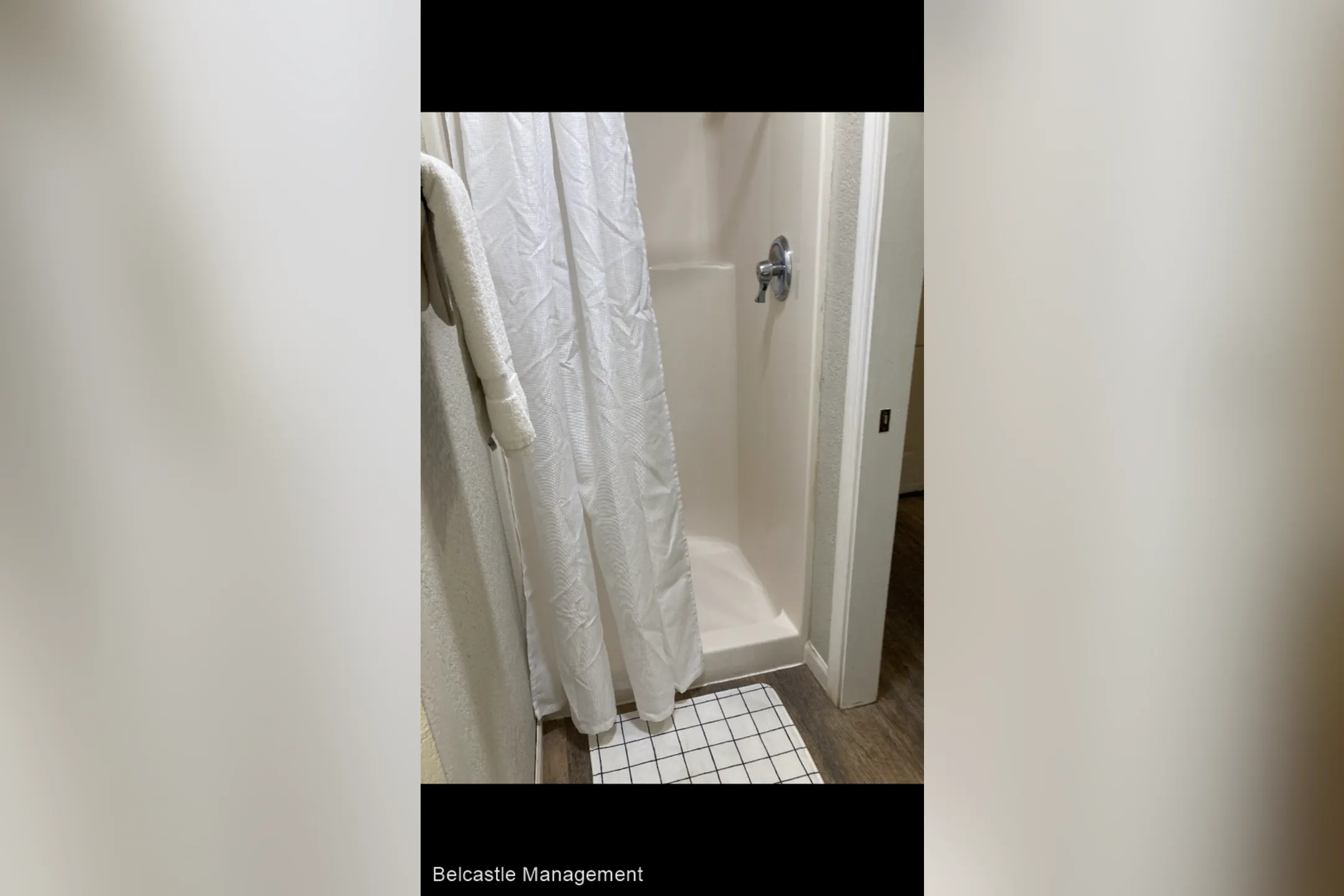 Bathroom - Capitol Apartments - Bismarck, ND