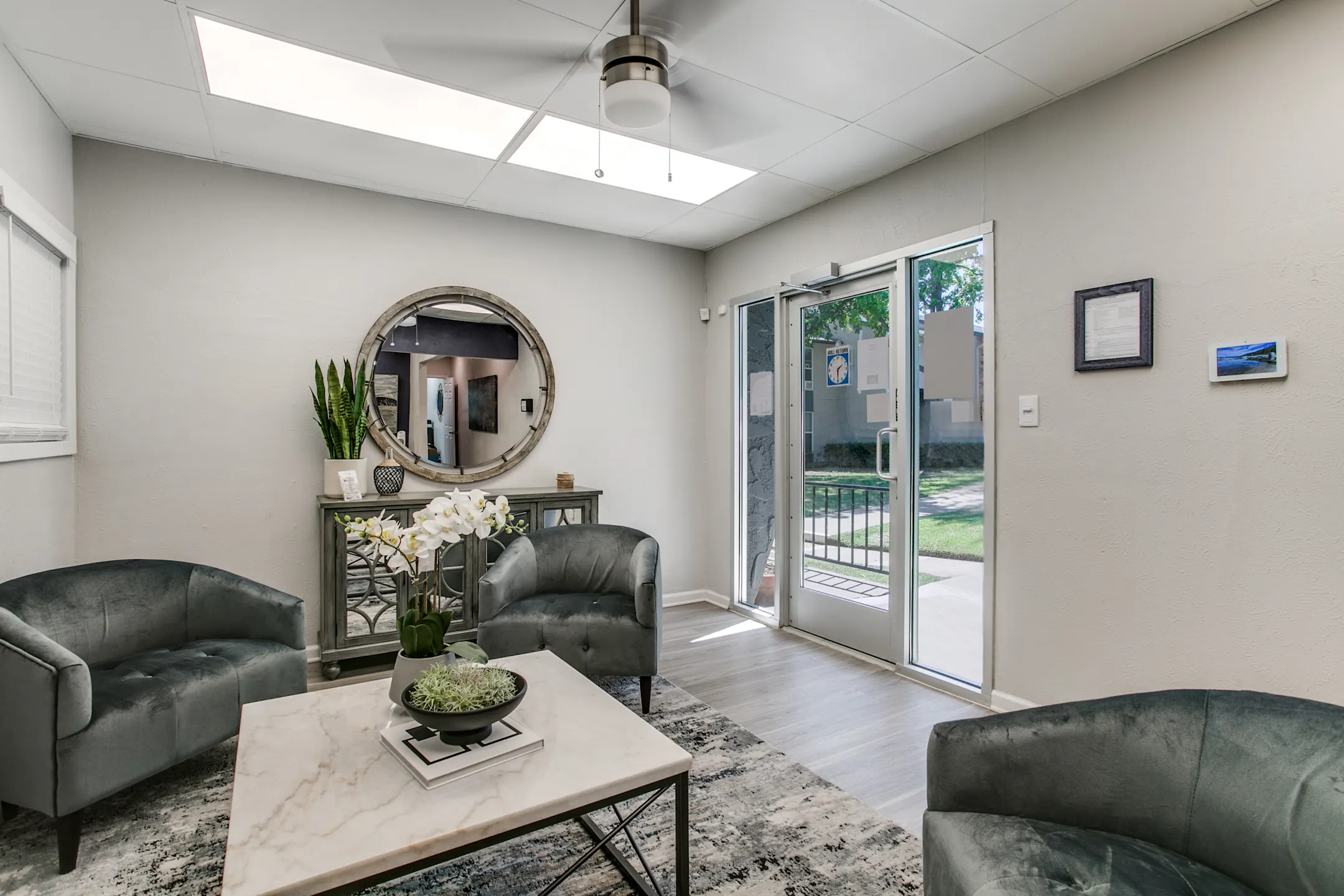 Spring Valley Apartments Euless, TX 76040