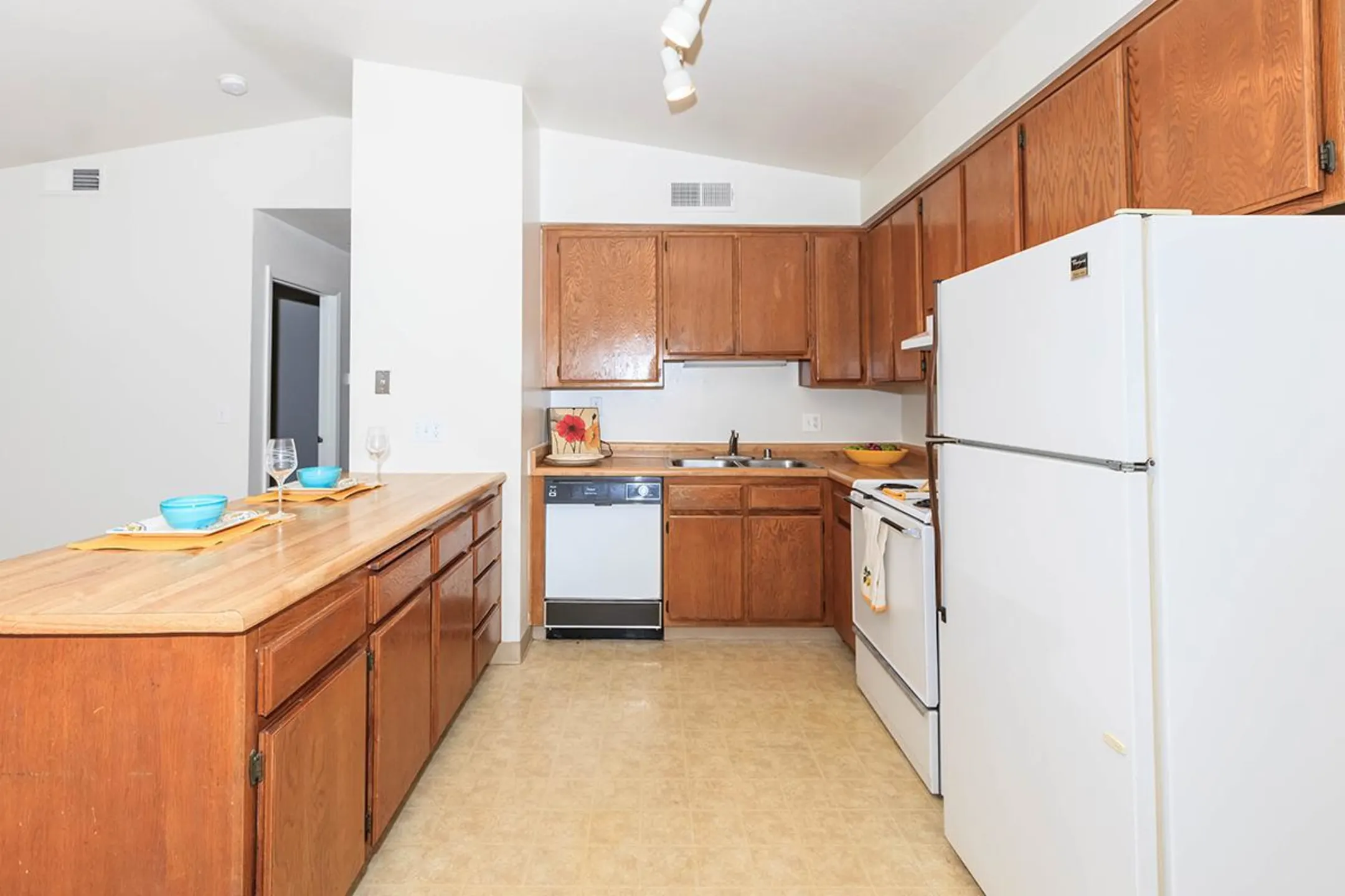 Beechwood Apartments Apartments Fresno, CA 93711