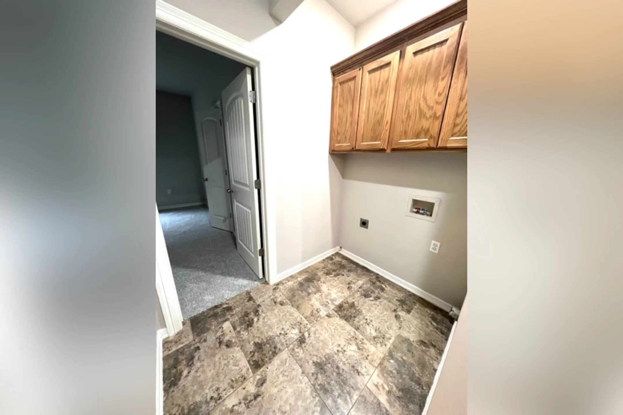 High Point 200 High Point Court Blanchard, OK Apartments for Rent