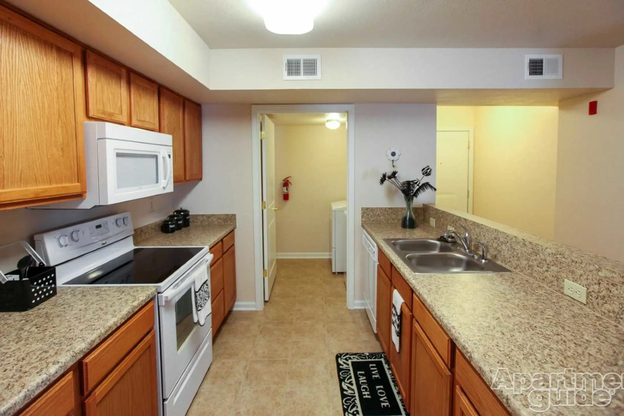 Kitchen - Horizon Trails - Gardner, KS