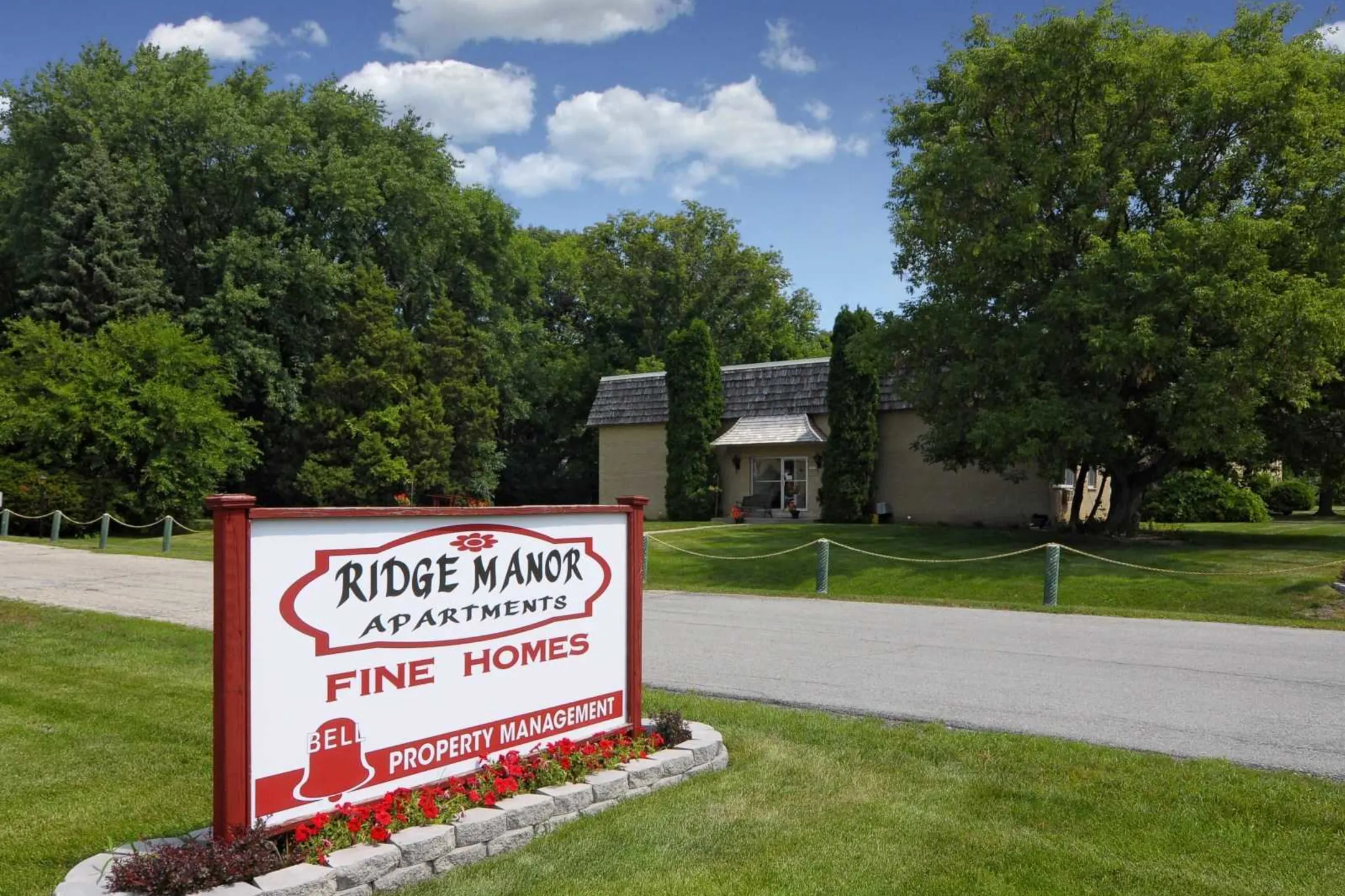 Community Signage - Ridge Manor Apartments - Hales Corners, WI