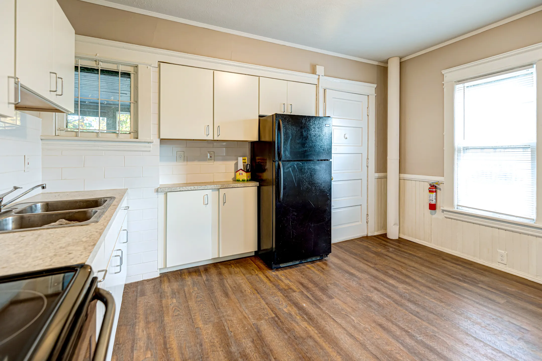Kitchen - 1551 E 118th St - Cleveland, OH