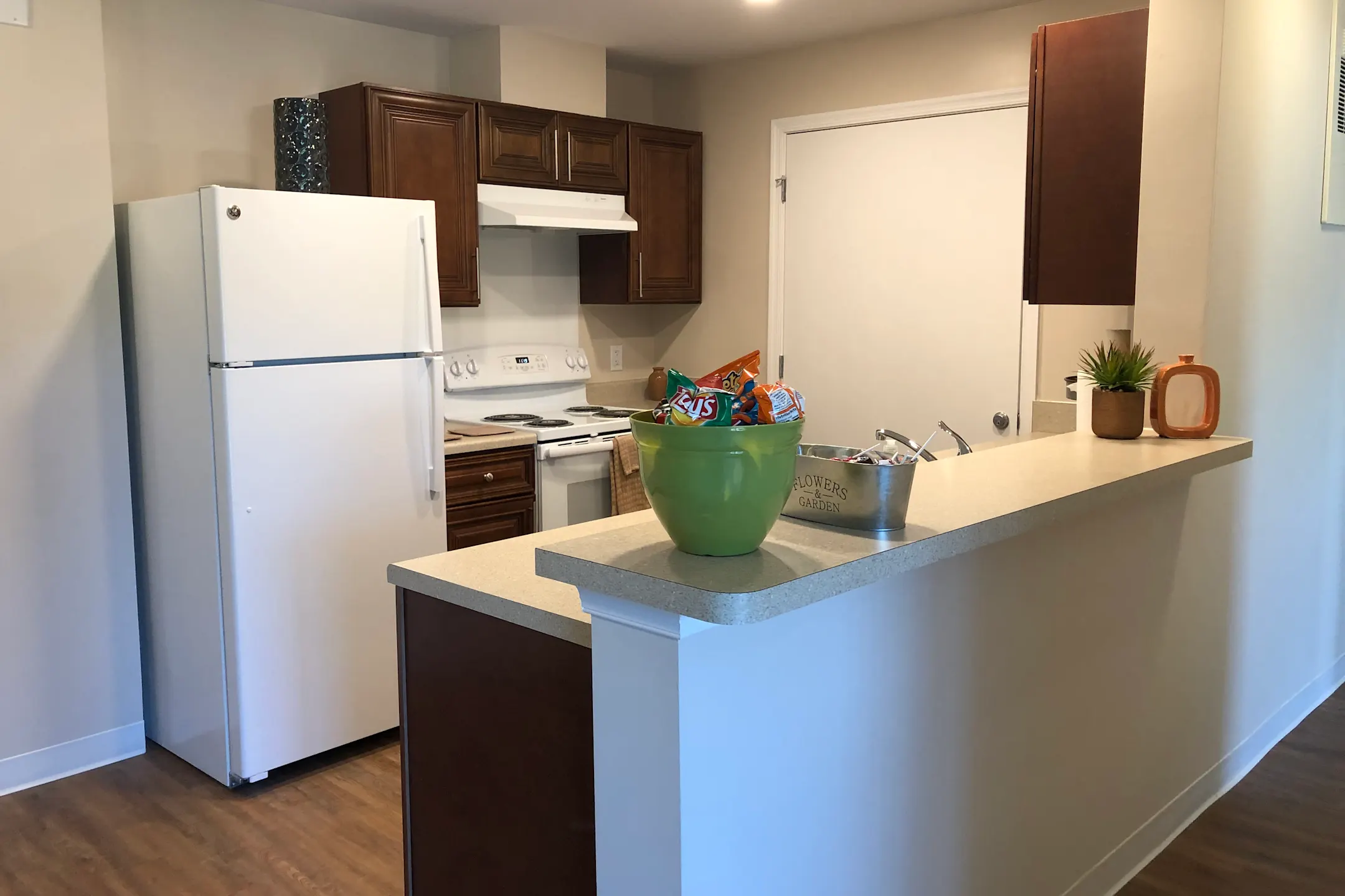 Woodfield Commons 26390 Woodfield Road Damascus, MD Apartments for Rent Rent.