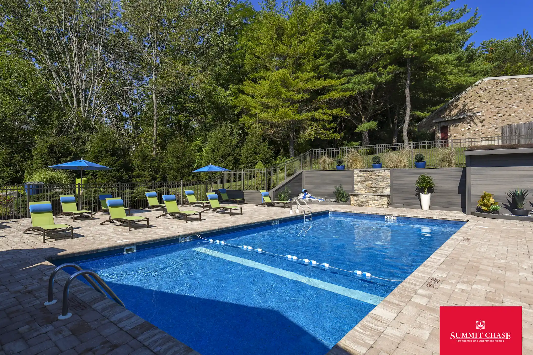 Summit Chase Townhomes & Apartment Homes Apartments Endicott, NY 13760