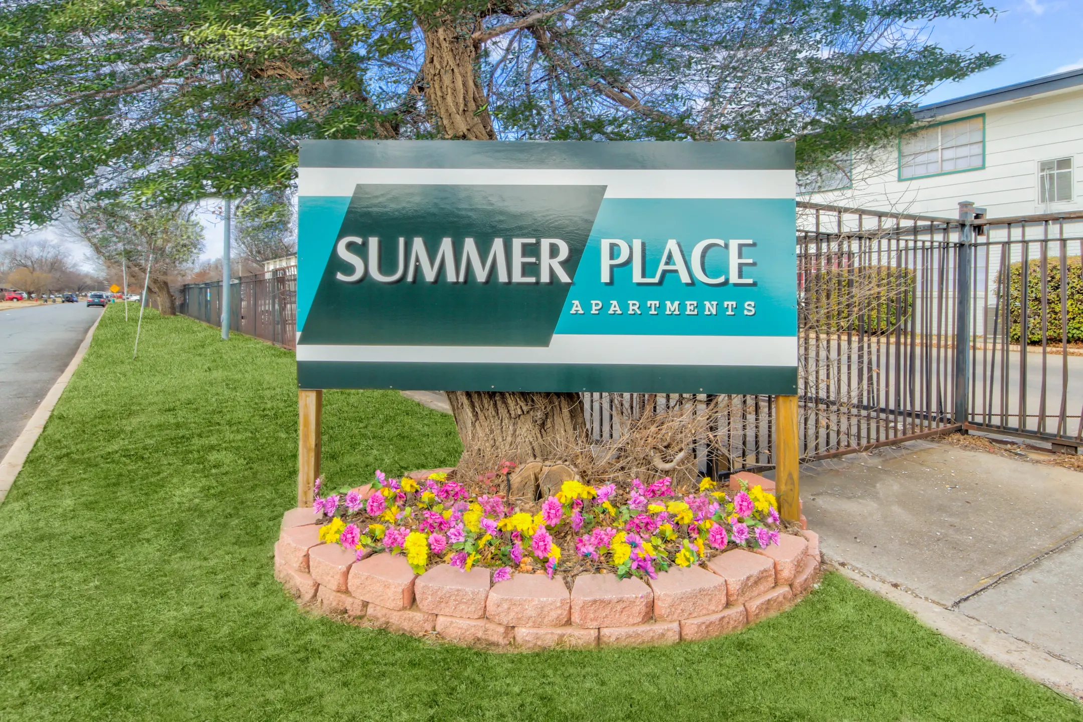 Community Signage - Summerplace Apartments - Oklahoma City, OK
